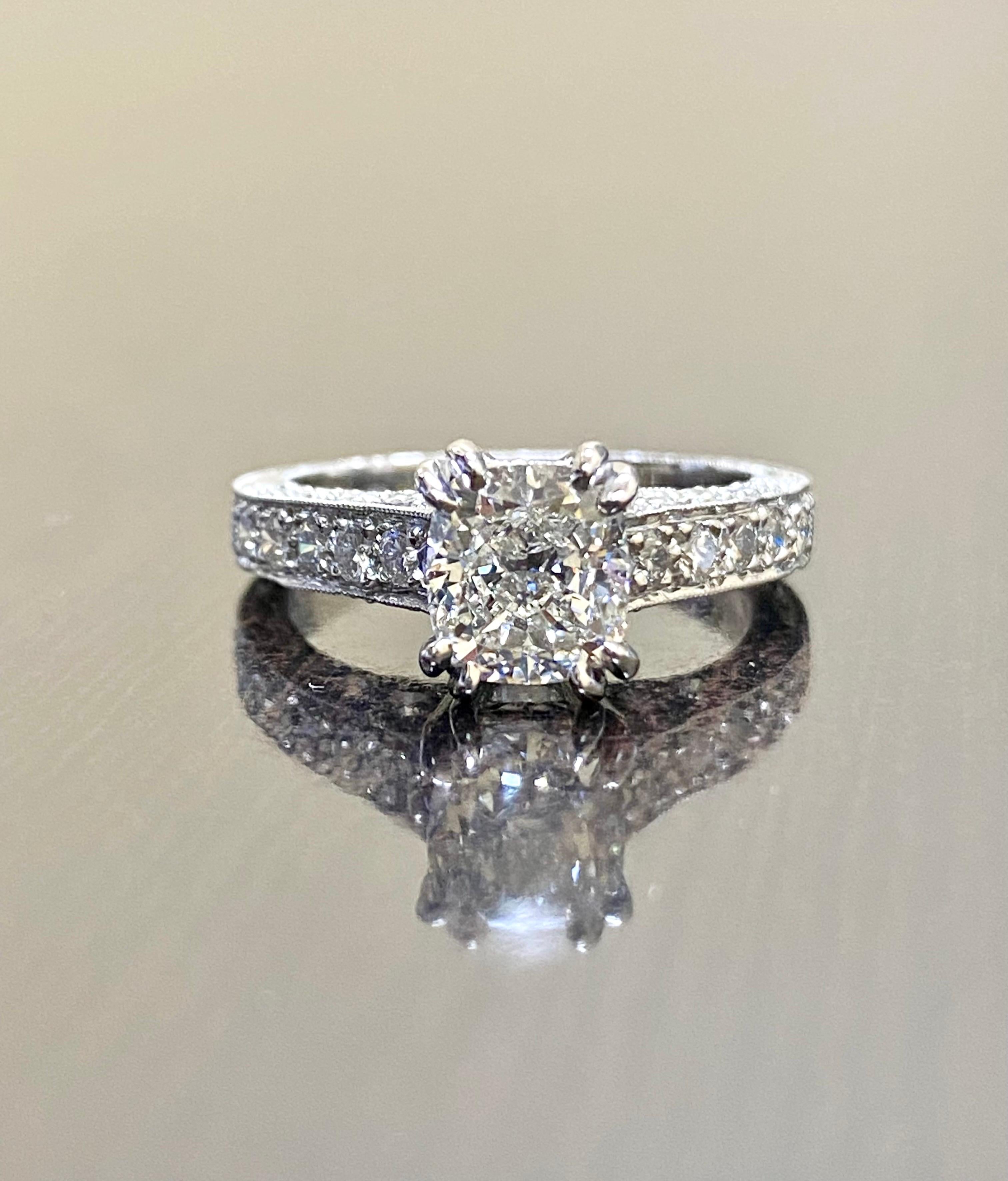 Bague de fiançailles en platine avec diamant taille coussin de 1,50 carat de couleur I certifié GIA  en vente 3
