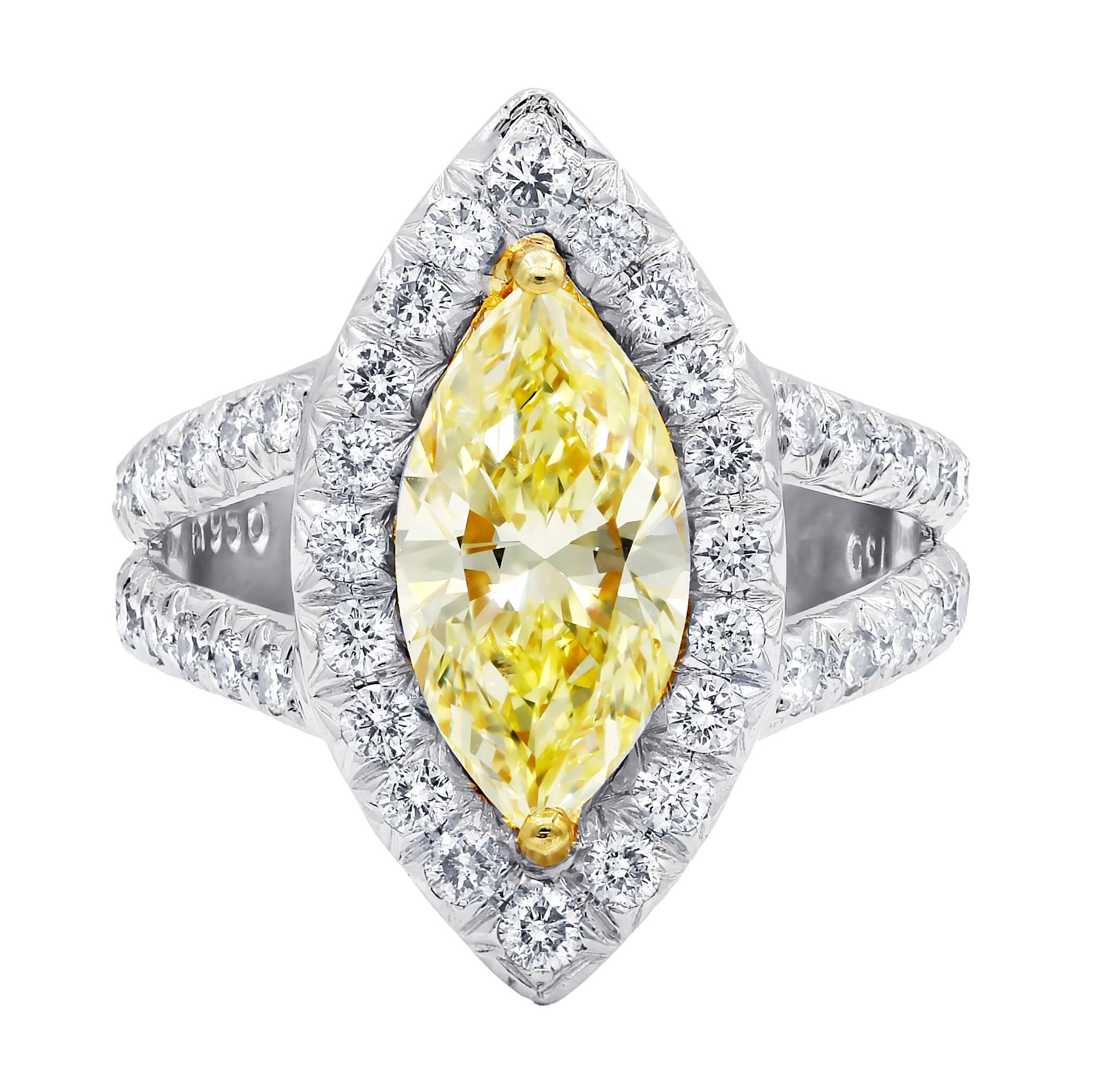 Platinum GIA Certified 2.51 Carat Fancy Yellow-VS2 Diamond Ring For Sale