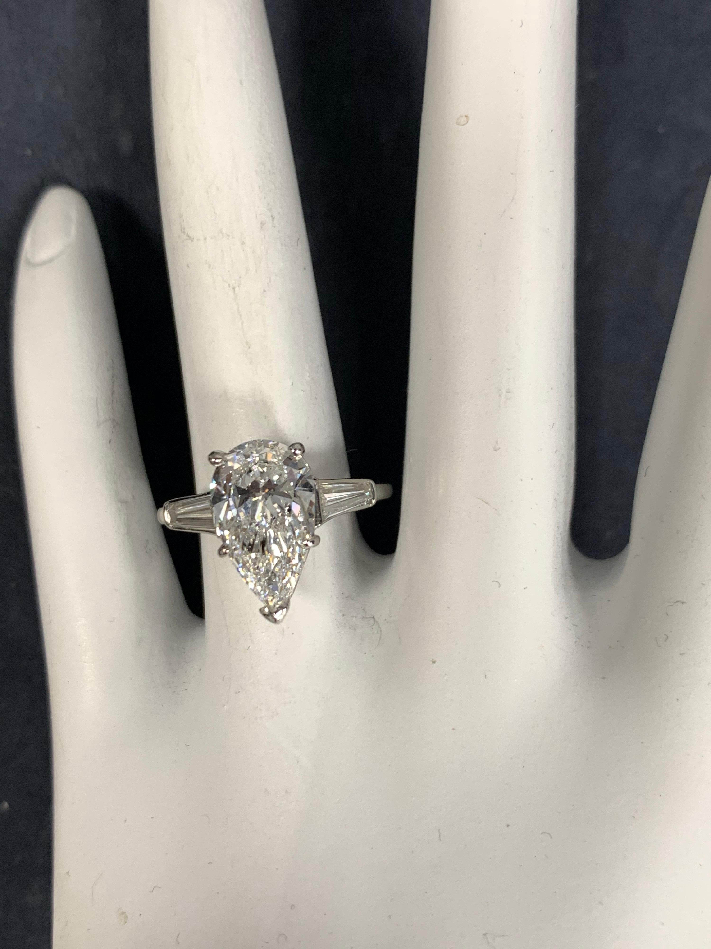 Platinum GIA Certified 3.30 Carat F SI1 XX Pear Shape and Baguette Ring In Good Condition In Los Angeles, CA