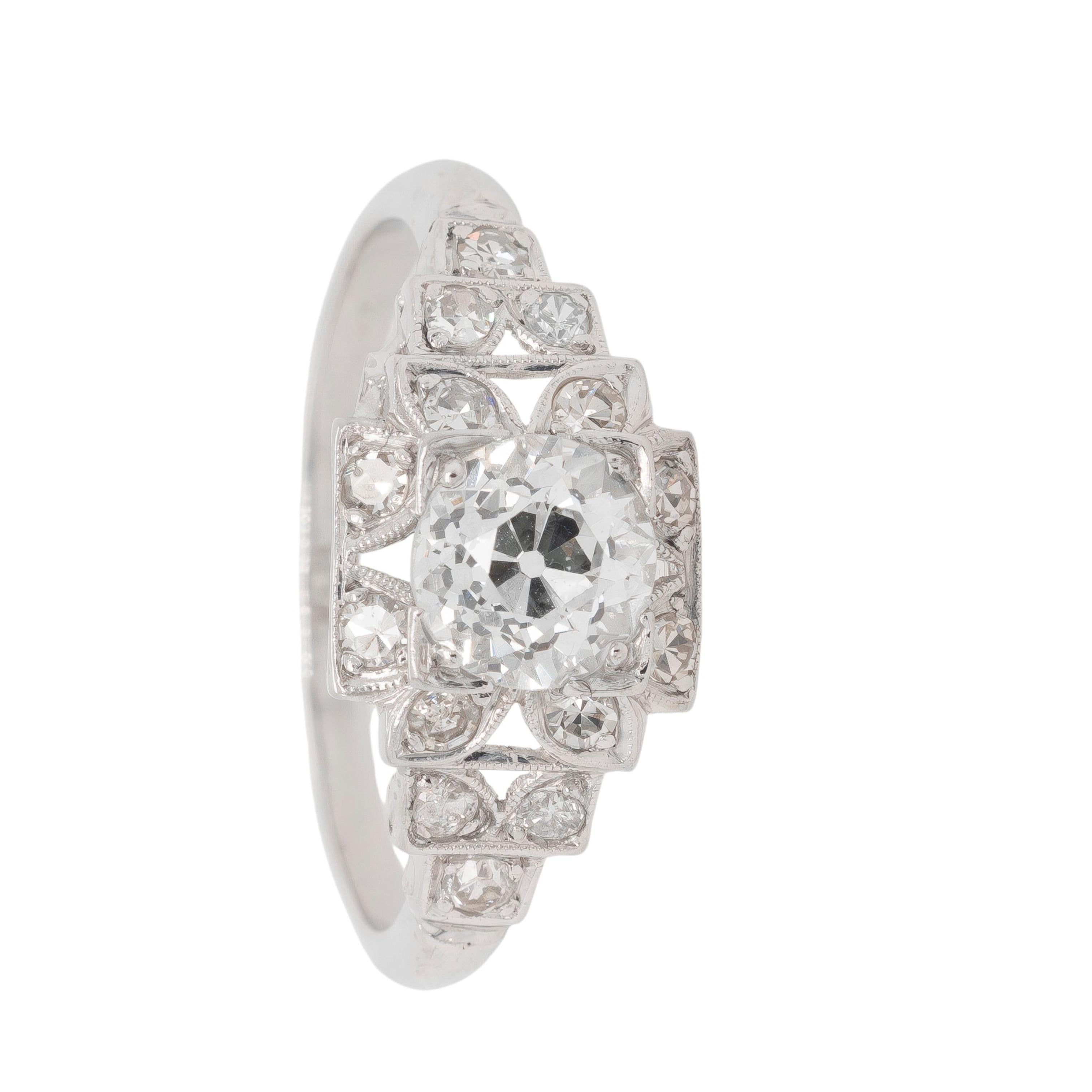 Anello di fidanzamento vintage con diamante certificato GIA in platino in vendita 3