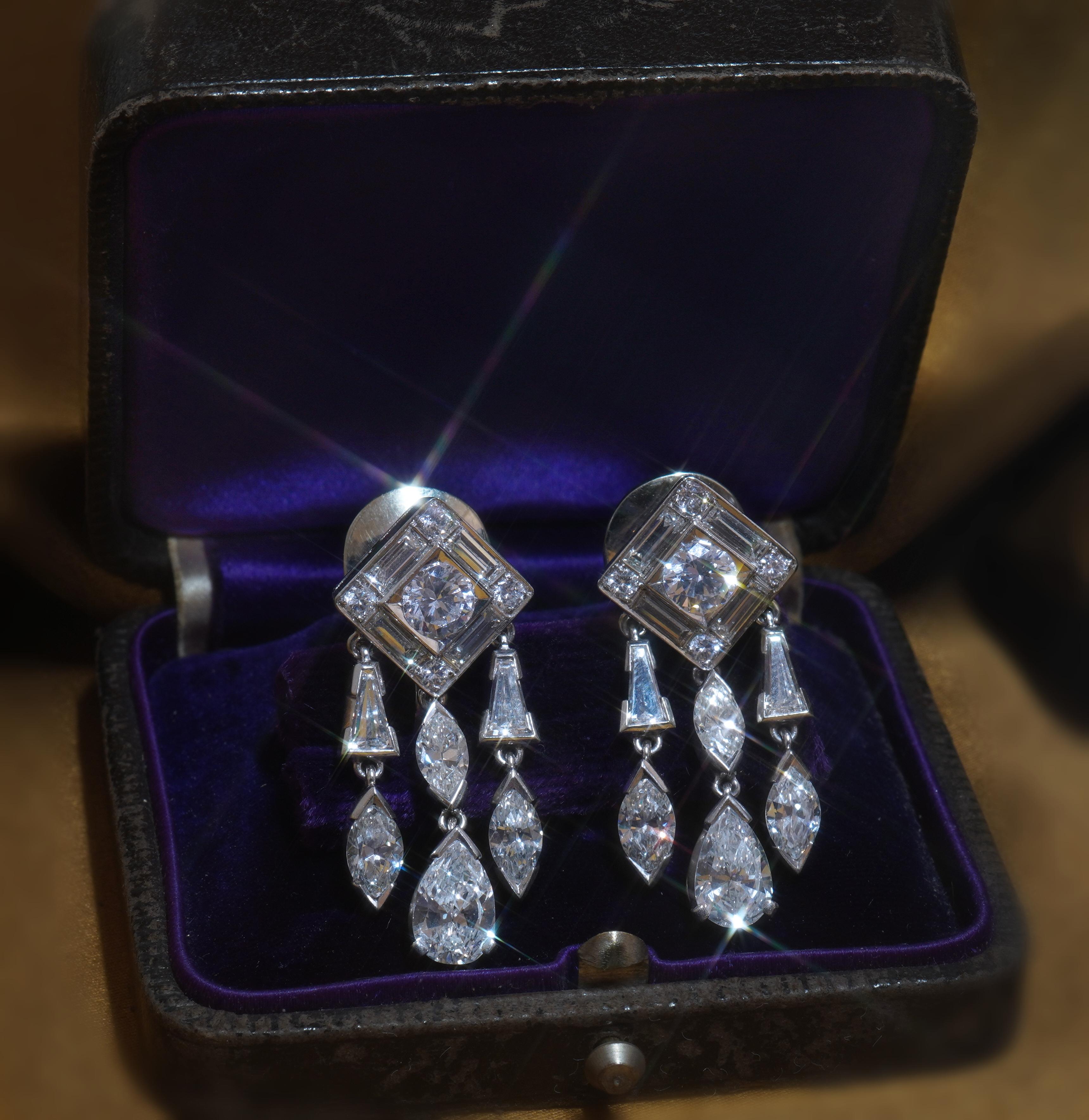 Platine GIA Diamond Antique 18K Earrings Vintage Fine VVS Huge 9.64 Carats ! Excellent état - En vente à Sylvania, GA