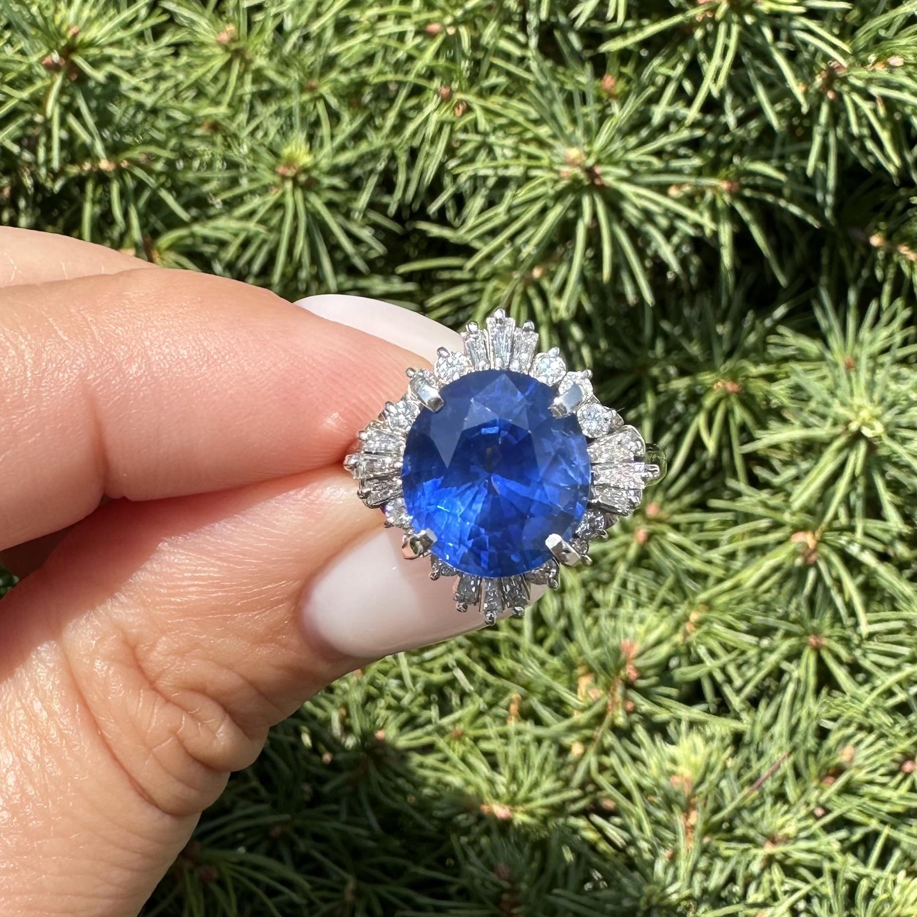 Women's Platinum GIA Graded 5.93ctw Oval Royal Blue Sapphire & Diamond Target Ring For Sale
