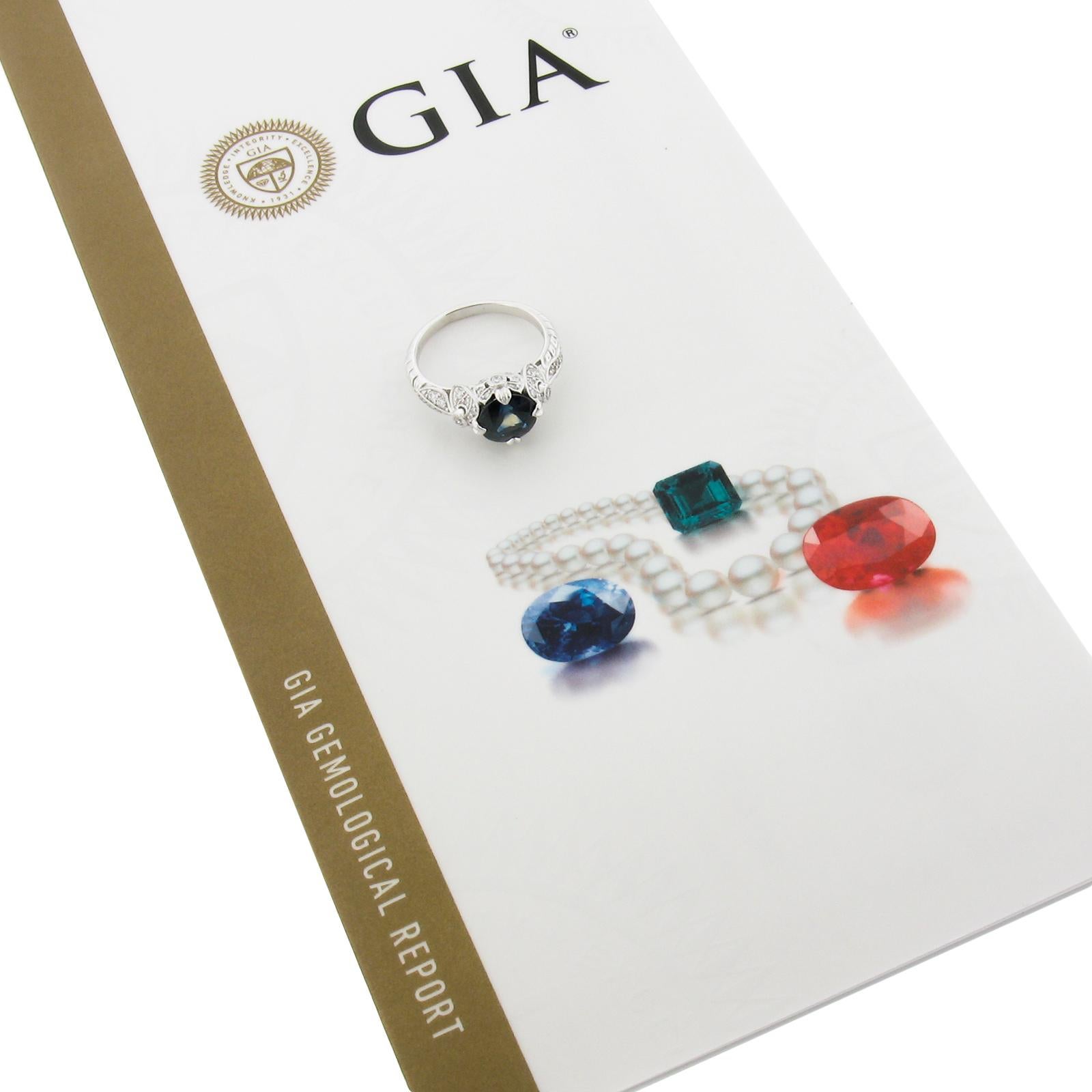 Bague solitaire en platine, saphir rond bleu verdâtre certifié GIA avec ruban de diamants sur les côtés en vente 5