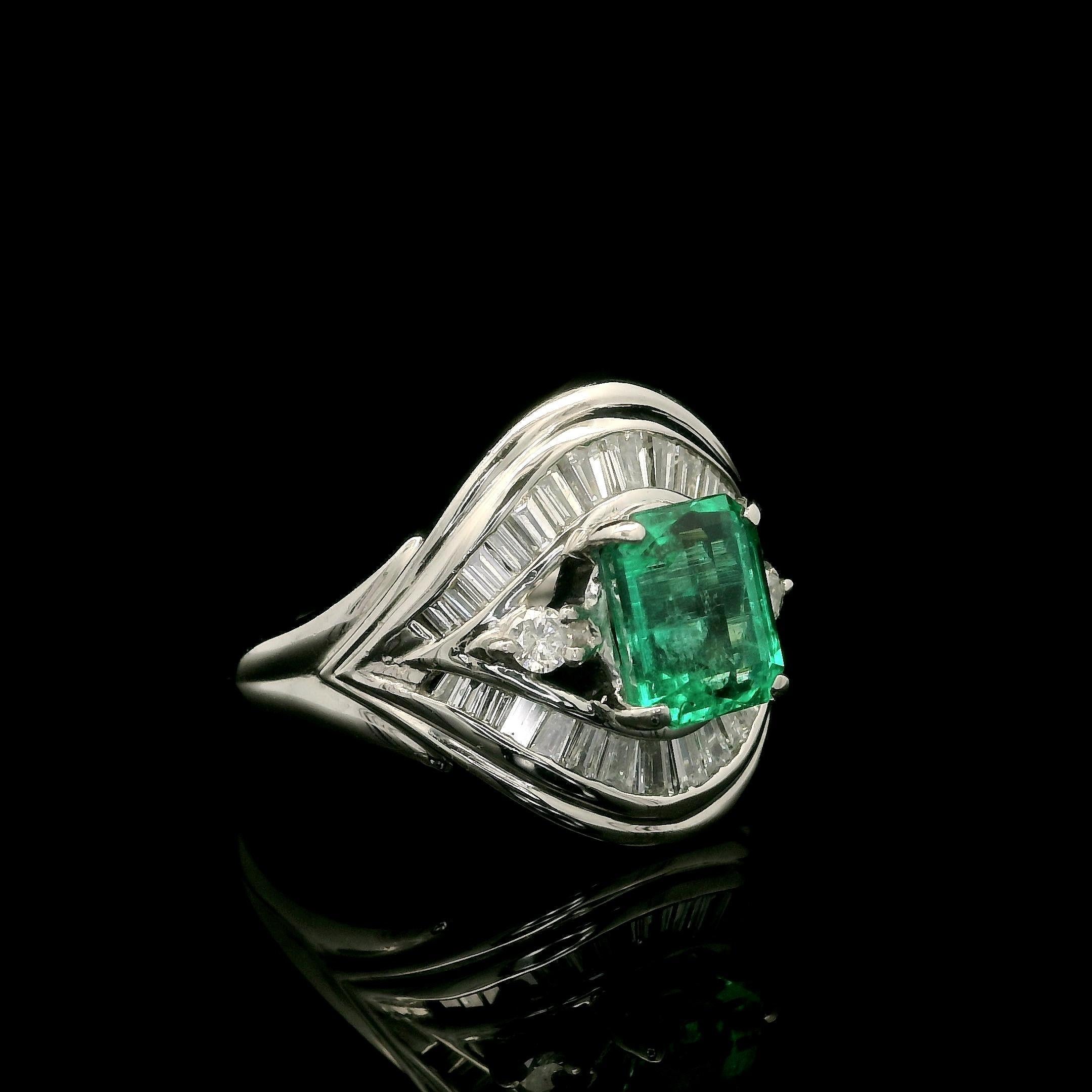 Platinum GIA High Quality 2ctw Colombian Emerald w/ Diamond Flared Ring In Excellent Condition For Sale In Montclair, NJ