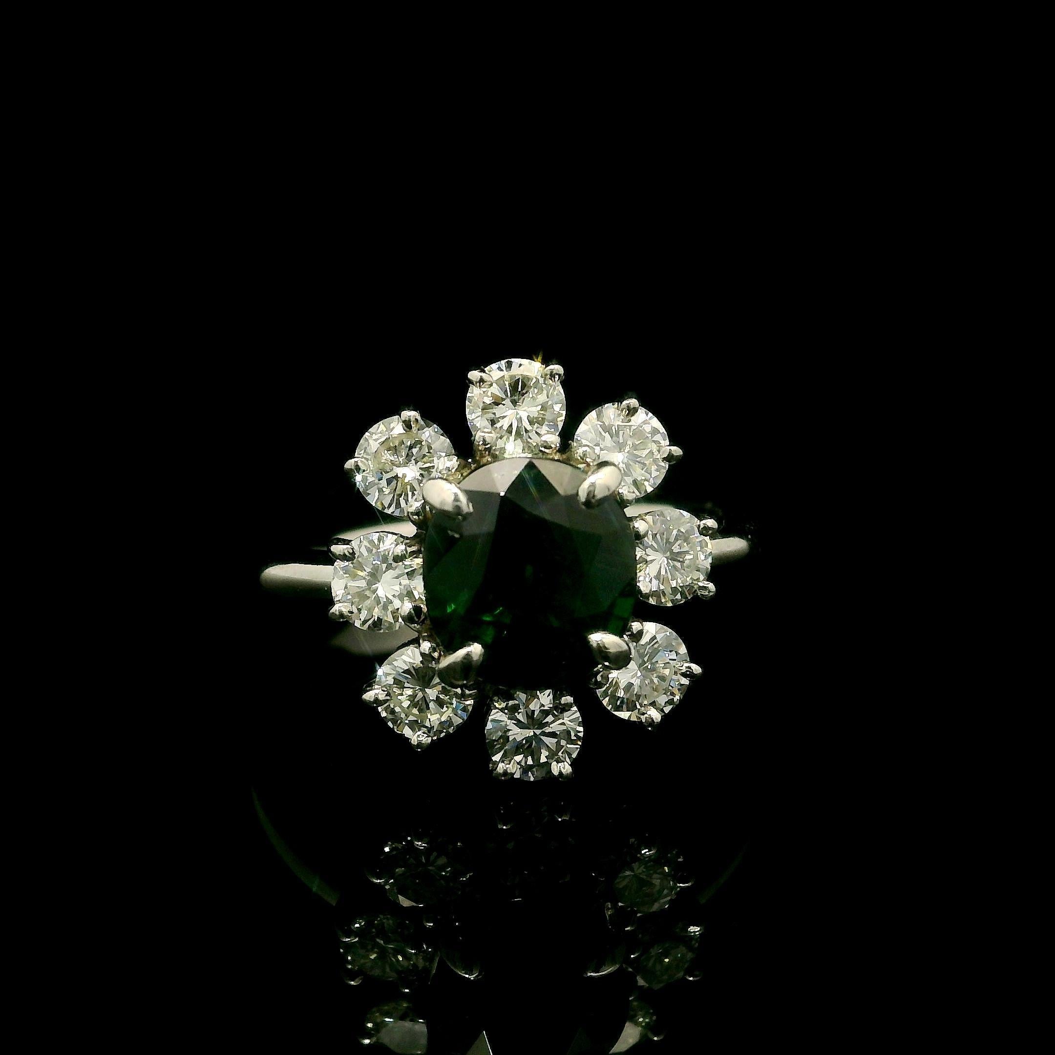 Platinum GIA High Quality 3.21ctw Tsavorite w/ Diamond Halo Flower Cluster Ring en vente 8