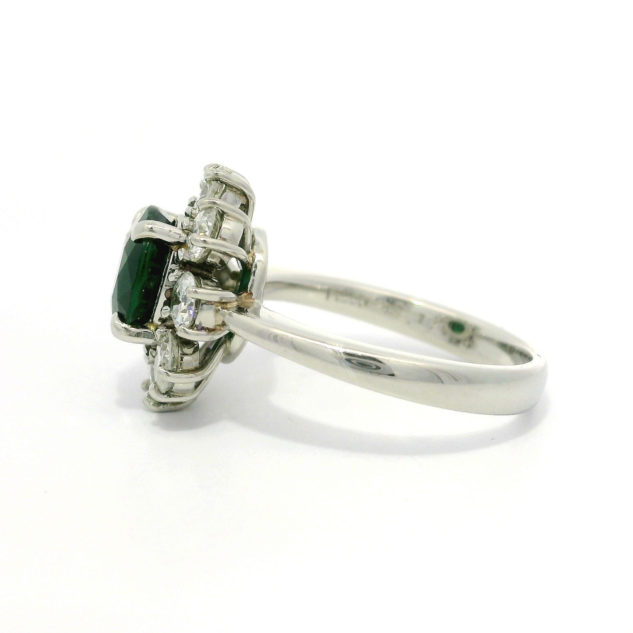 Platinum GIA High Quality 3.21ctw Tsavorite w/ Diamond Halo Flower Cluster Ring en vente 1