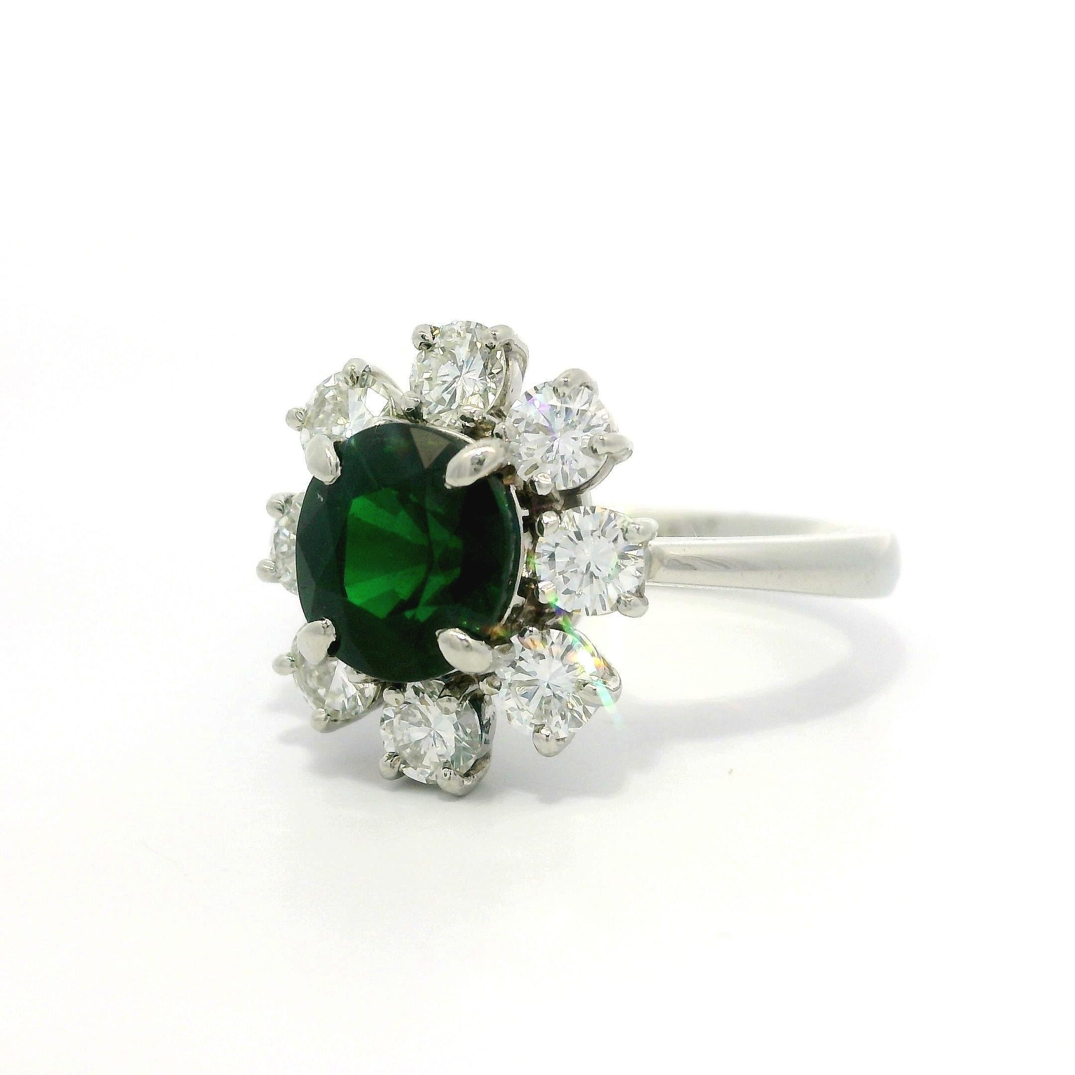 Platinum GIA High Quality 3.21ctw Tsavorite w/ Diamond Halo Flower Cluster Ring en vente 2