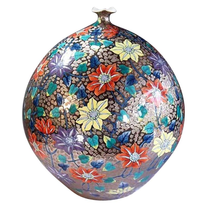 Platinum Gilt Porcelain Vase by Japanese Master Artist