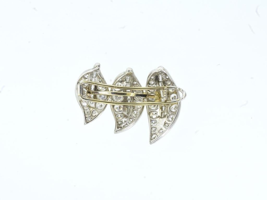 Platine, or et diamant fin à trois feuilles  Barrette vintage à motifs cheveux en vente 5