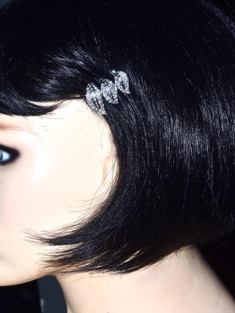 Platine, or et diamant fin à trois feuilles  Barrette vintage à motifs cheveux Unisexe en vente