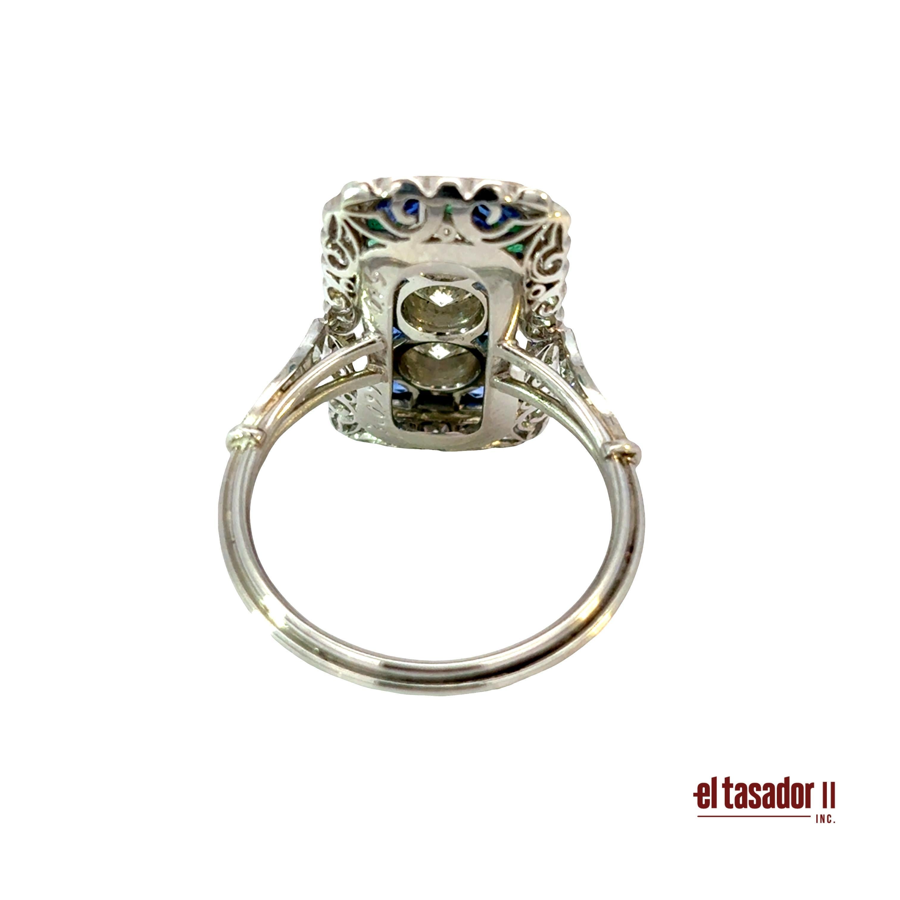 Taille brillant Platinum & Gold Art Deco Diamond, Sapphire and Emerald Ring en vente
