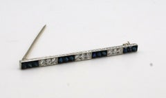Broche à barrette en platine et or, saphir taille française et diamant taille européenne ancienne