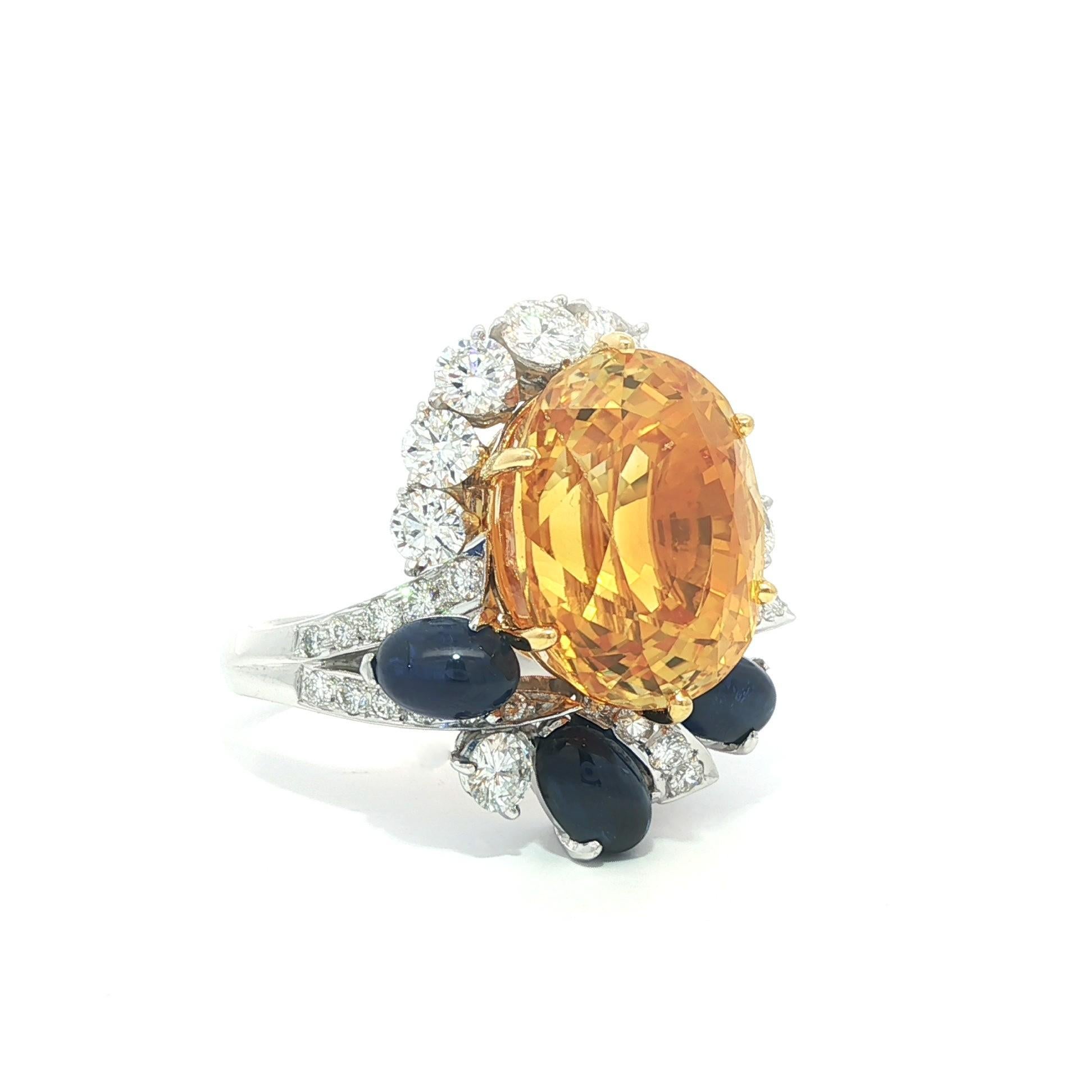 Platinum & Gold GIA 17.59ct Large Yellow Sapphire Blue Sapphire & Diamond Ring For Sale 5