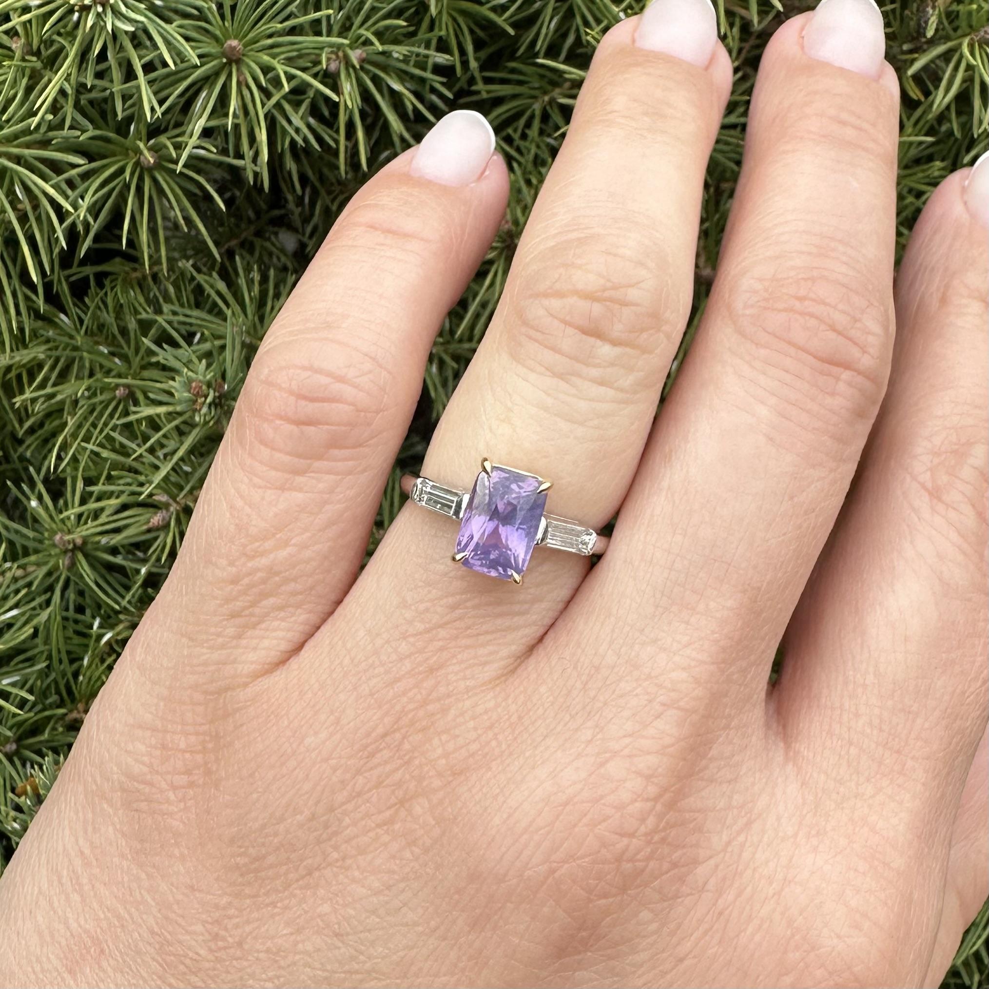 Anillo de diamantes zafiro alargado rosa púrpura sin calor de platino y oro GIA 3,53 ctw en venta 9