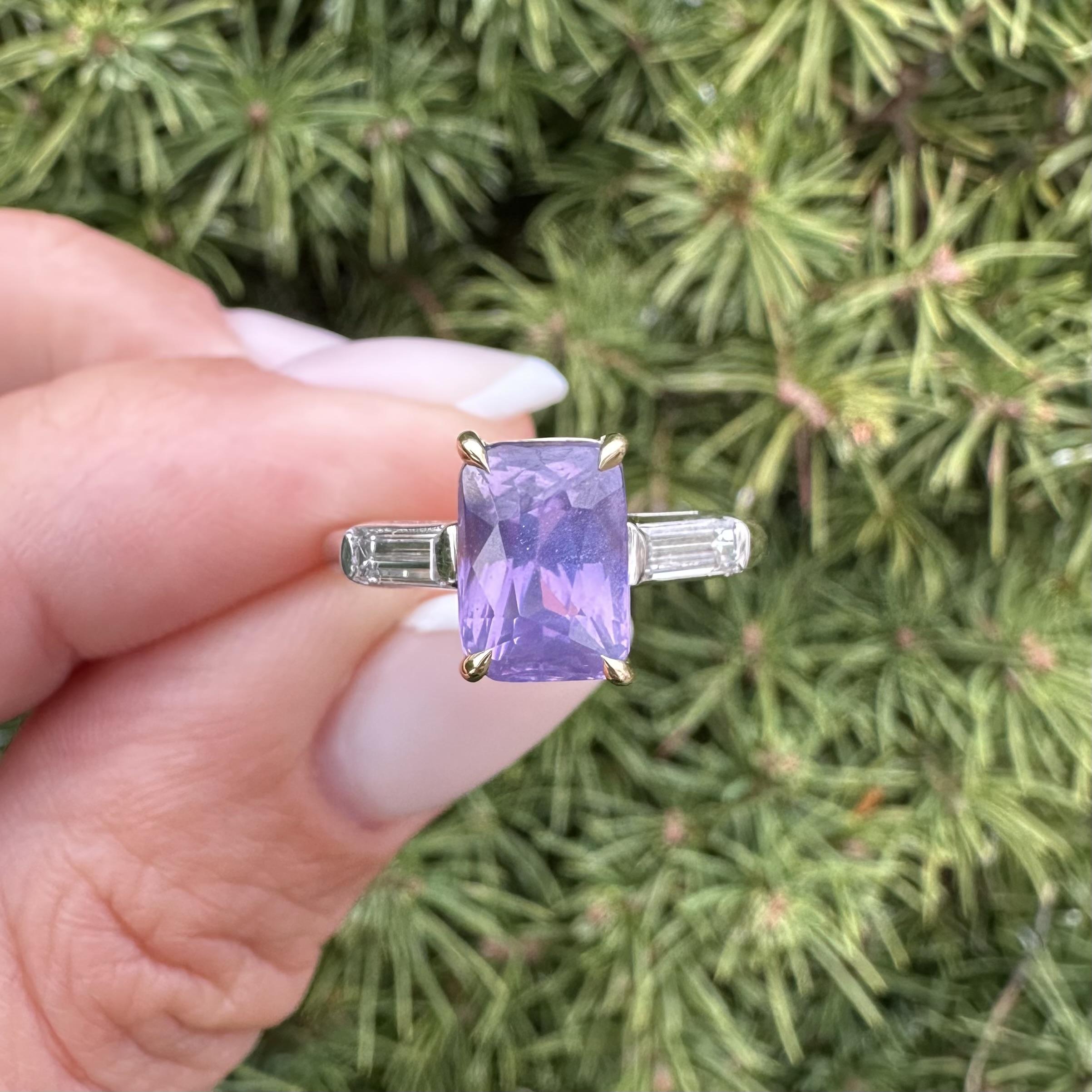 Anillo de diamantes zafiro alargado rosa púrpura sin calor de platino y oro GIA 3,53 ctw en venta 11