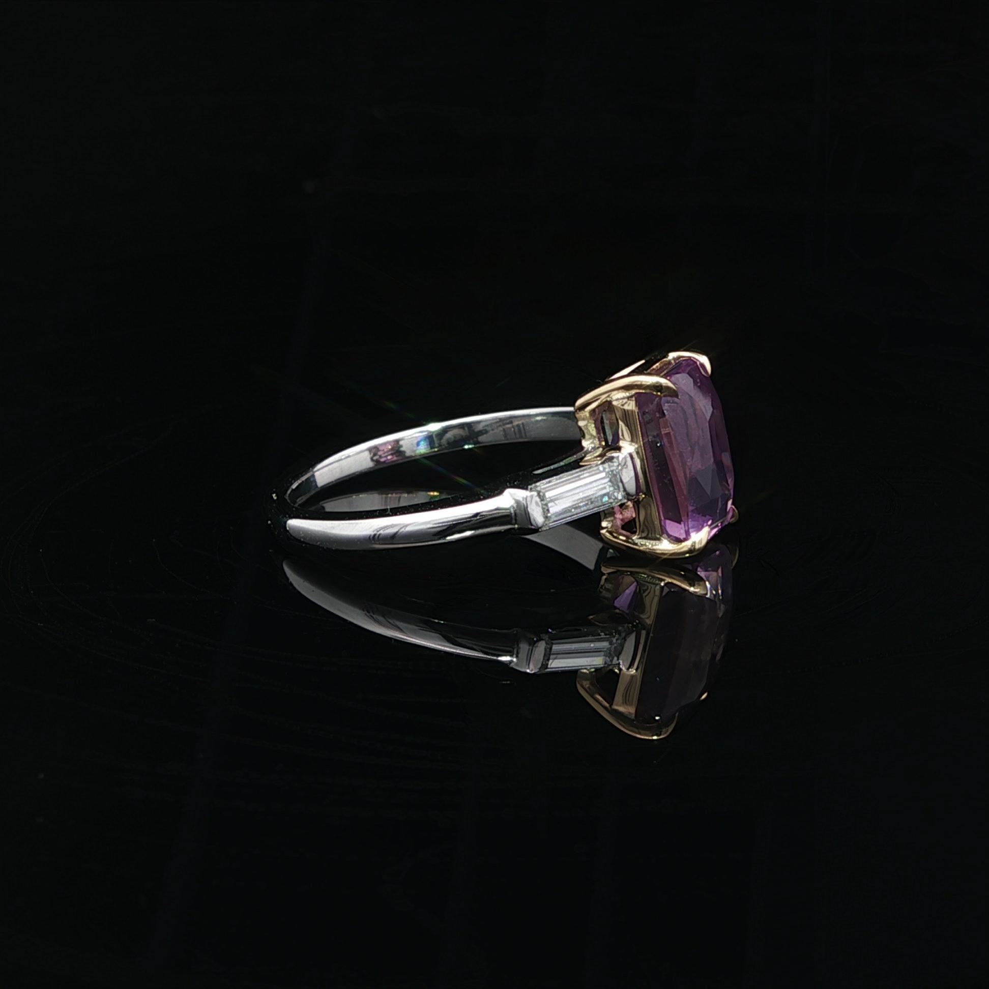 Anillo de diamantes zafiro alargado rosa púrpura sin calor de platino y oro GIA 3,53 ctw en venta 1