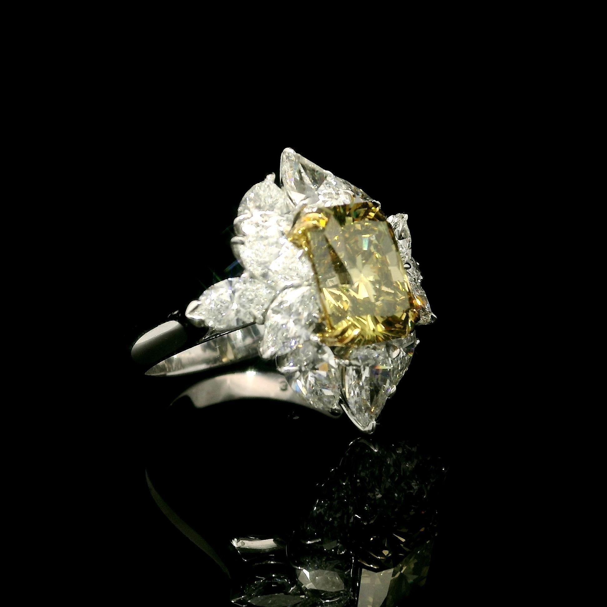 Platinum & Gold GIA 7.24ctw Brownish Green Yellow Diamond Cluster Statement Ring For Sale 3