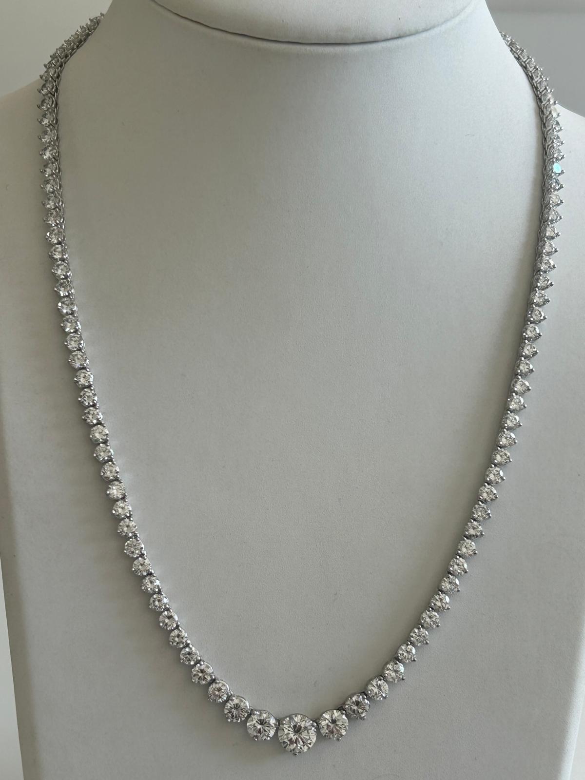 Round Cut Platinum Graduated Diamond Necklace, 15.20 Carat Total, E Color, VS Clarity For Sale