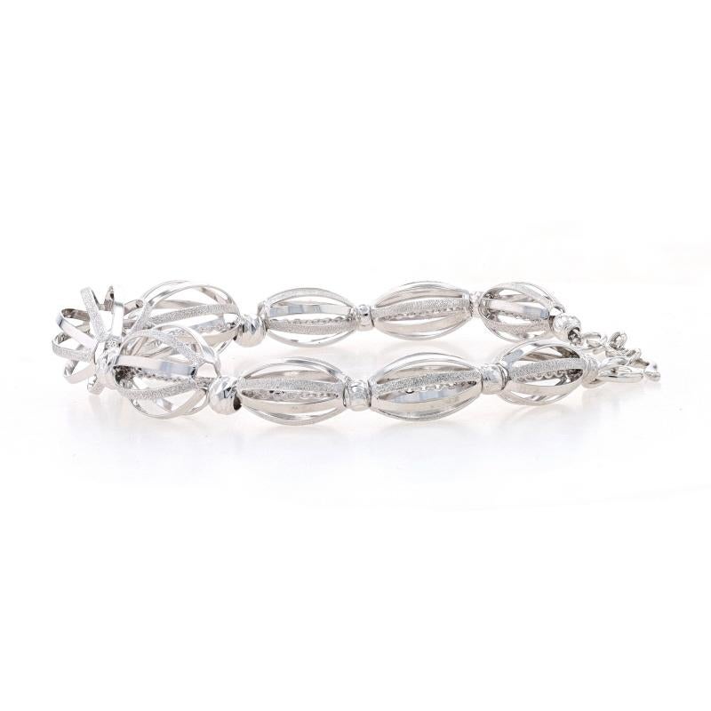 Platinum Graduated Oval Cage Bead Bracelet - 950 Flat Cable Chain Adjustable In Excellent Condition For Sale In Greensboro, NC
