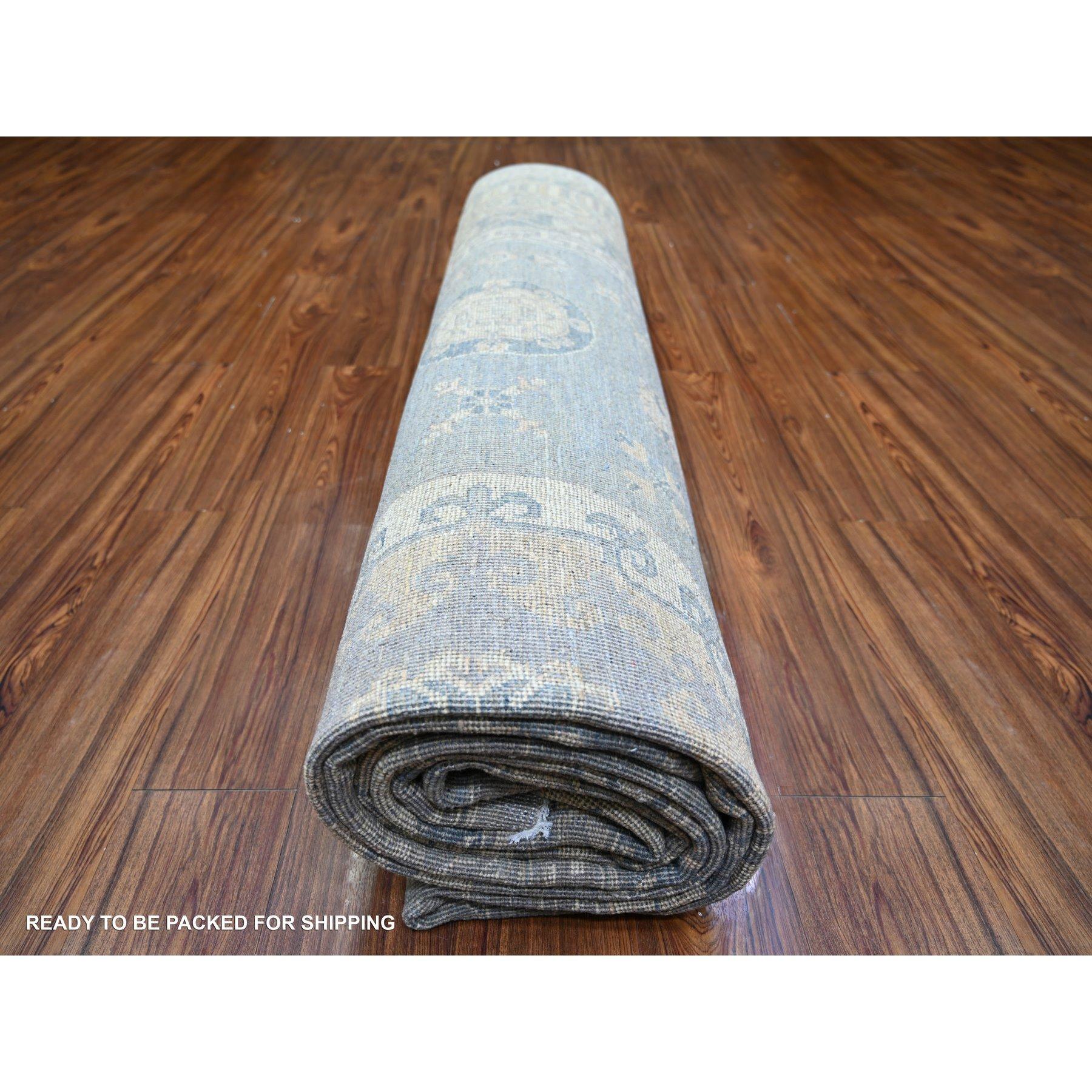 Tapis Peshawar gris platine noué à la main et lavé à la pierre 10'0
