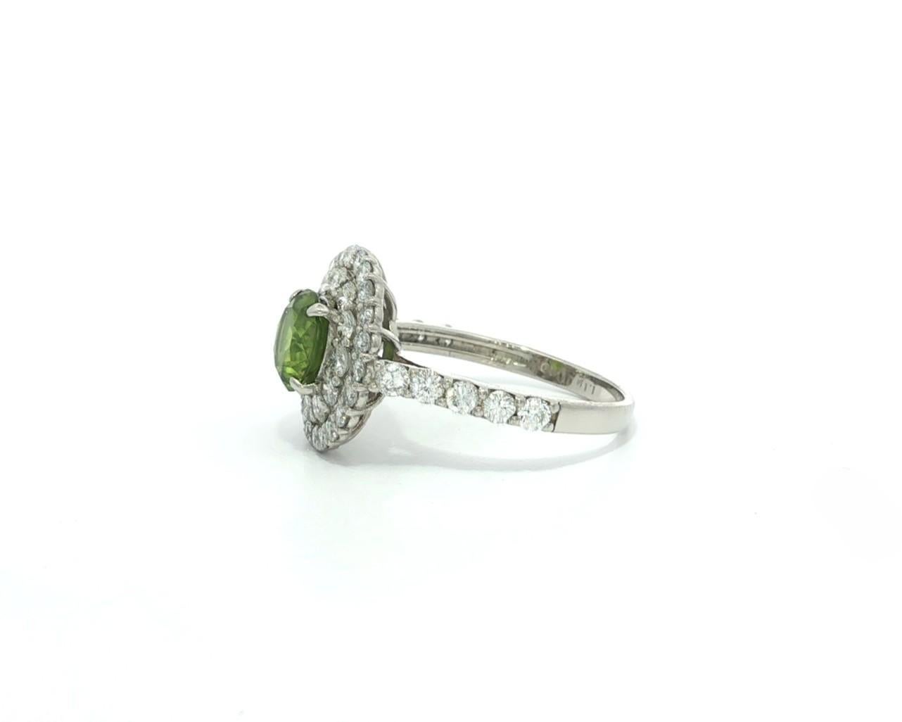 Bague double halo en platine GRS 2.29ctw Green Demantoid Garnet Diamond en vente 7