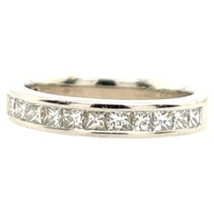Platin Halb-Eternity-Diamantring, mit 0.50 Karat natürlichen runden Diamanten