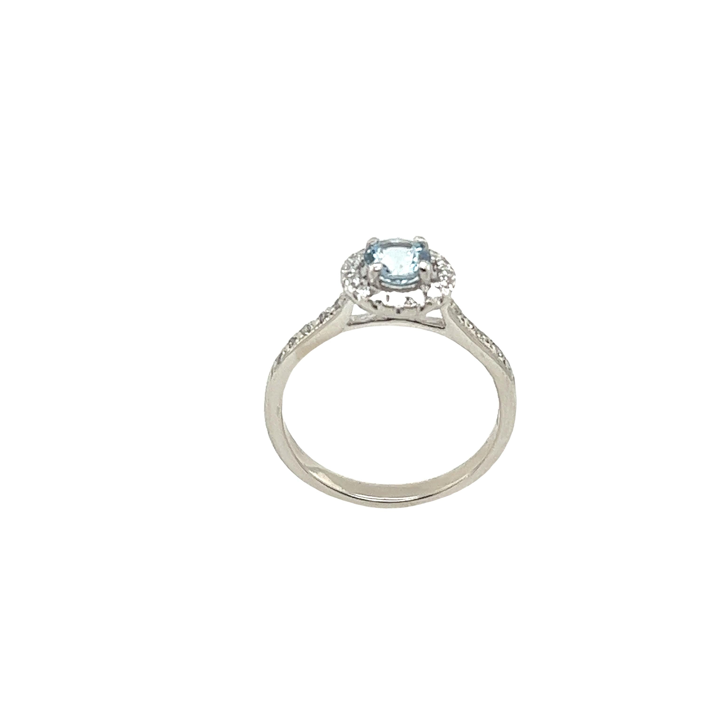 This gorgeous round aquamarine ring is set in platinum setting, with 0.15ct natural round brilliant cut diamonds halo and shoulders. This is a unique and eye-catching ring.
Total Diamond Weight: 0.15ct
Diamond Colour: H
Diamond Clarity: SI
Total
