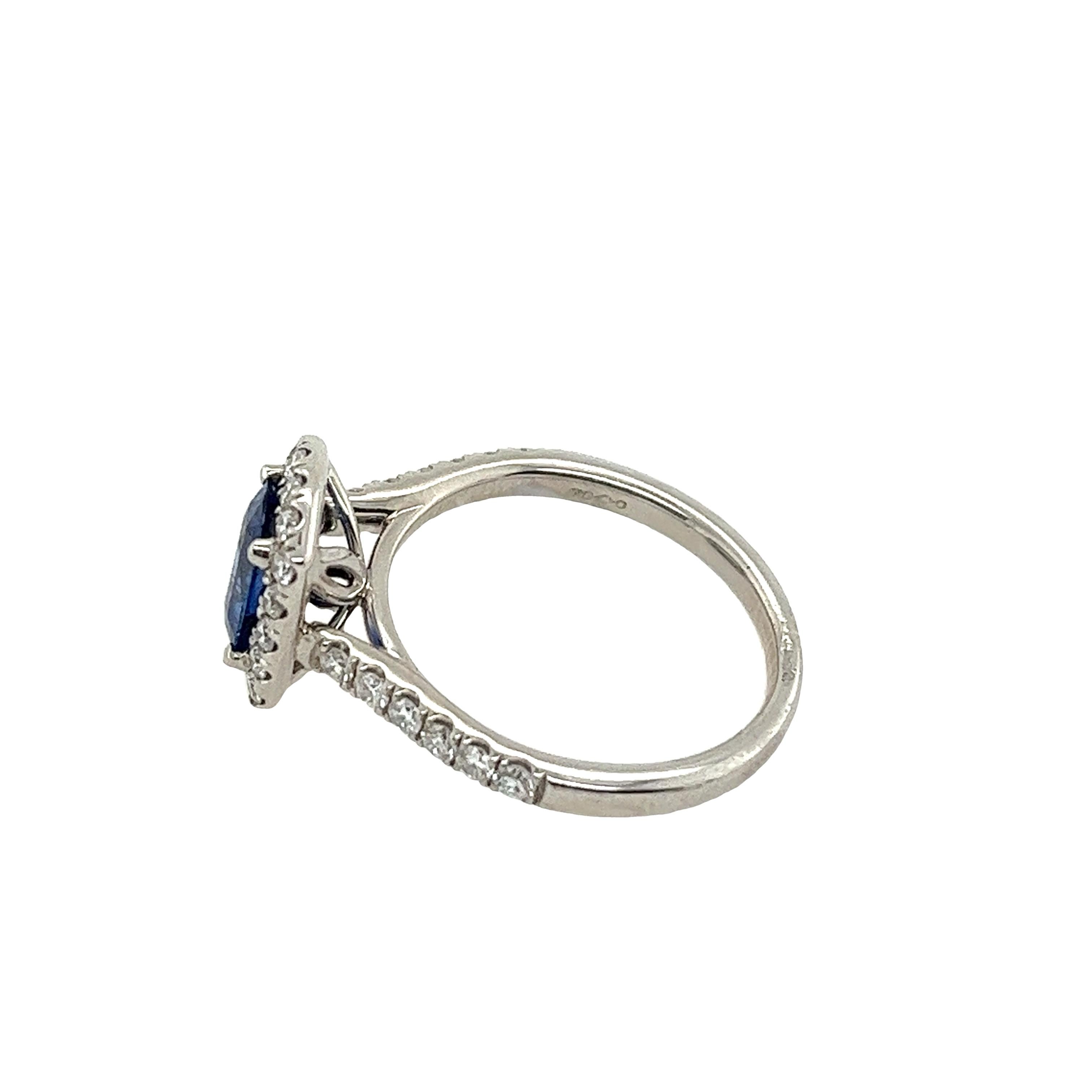 Platinum Halo Diamond & Sapphire Ring Set with 1.04ct Cushion Sapphire For Sale 2