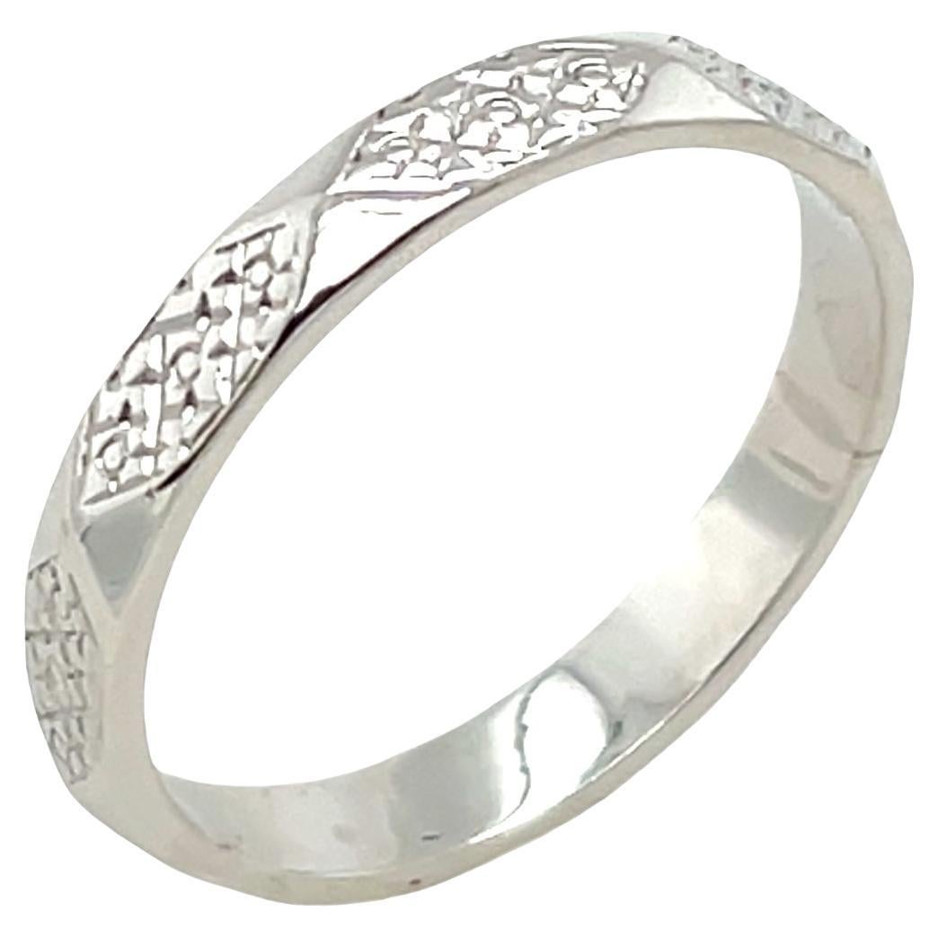 Fede nuziale a 8 lati incisa a mano in platino in vendita