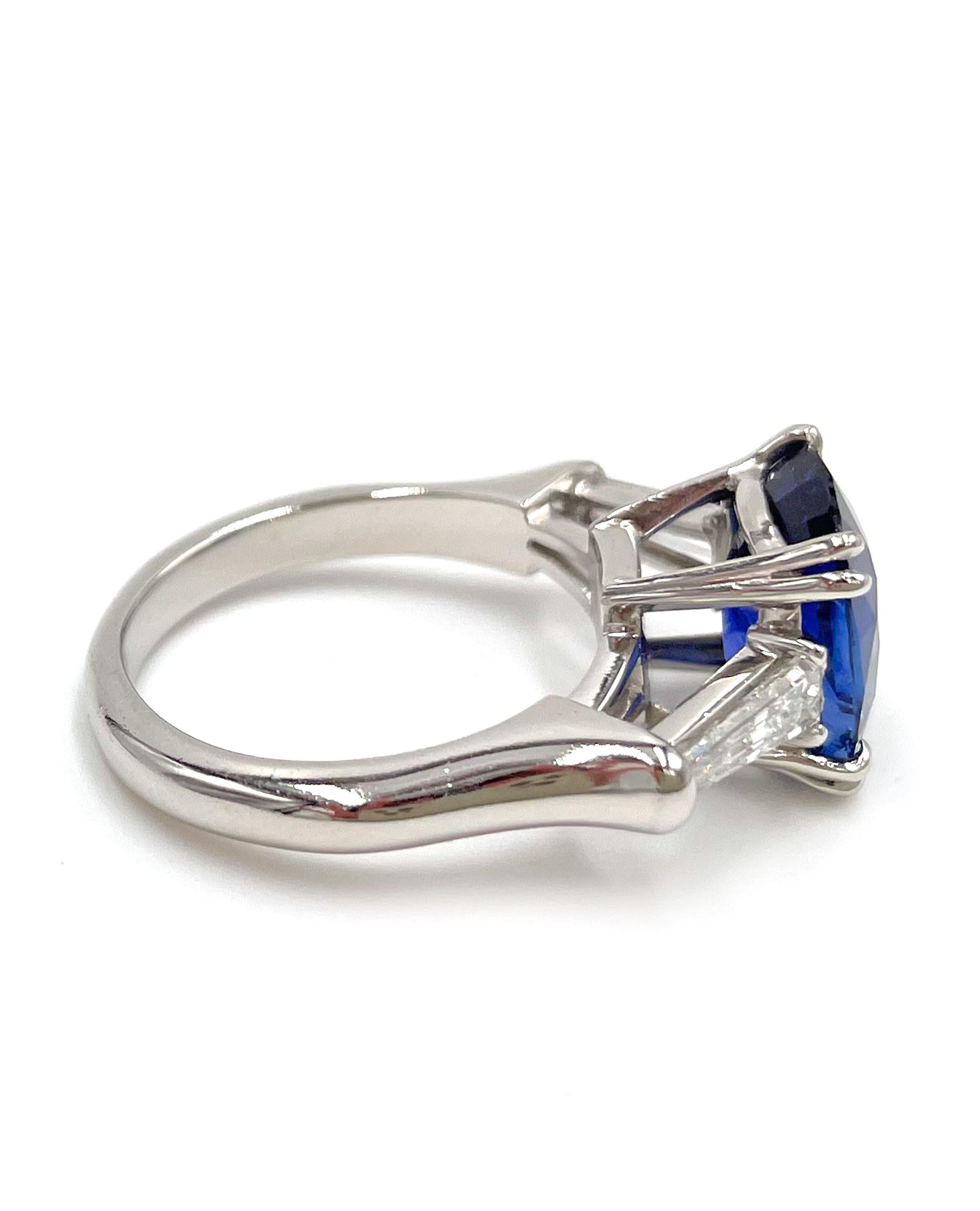 Contemporary Platinum Hand Made Ring with Baguettes and Ceylon Sapphire, Certified For Sale