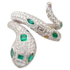Anillo Envolvente Serpiente de Platino Hecho a Mano con Diamantes y Esmeralda