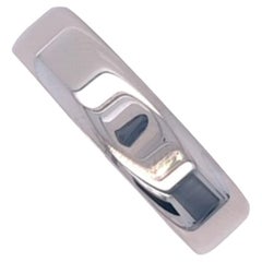 Fascia pesante in platino, realizzata a mano a Londra, con profilo piatto da 6 mm.