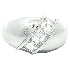 Platino di alta qualità 1,04ct F VS Step Carré Cut Channel 3 Diamond Band Ring