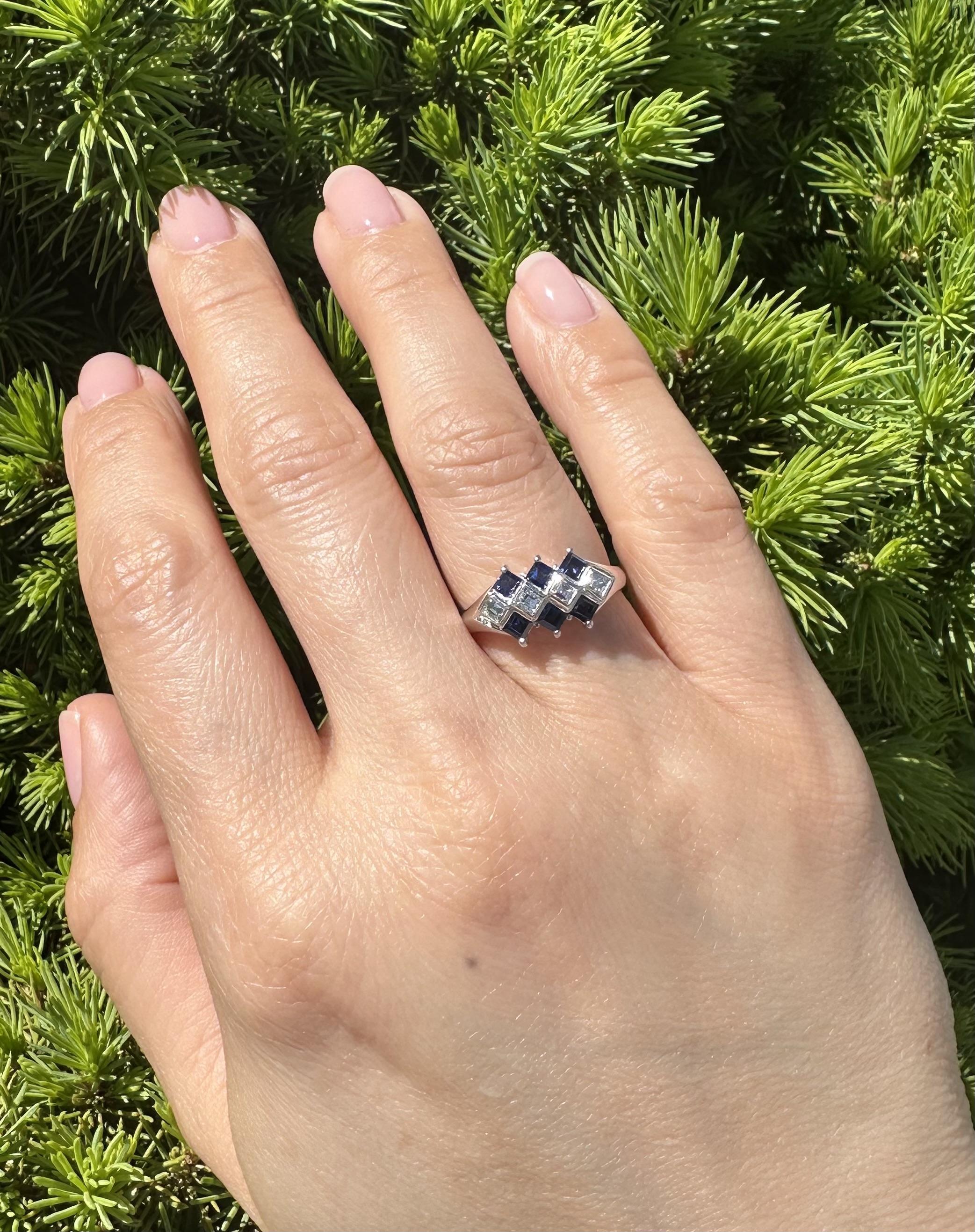 Platin hohe Qualität 1,19ctw Quadratischer Stufenschliff Saphir & Diamant Geometrischer Ring im Zustand „Gut“ im Angebot in Montclair, NJ