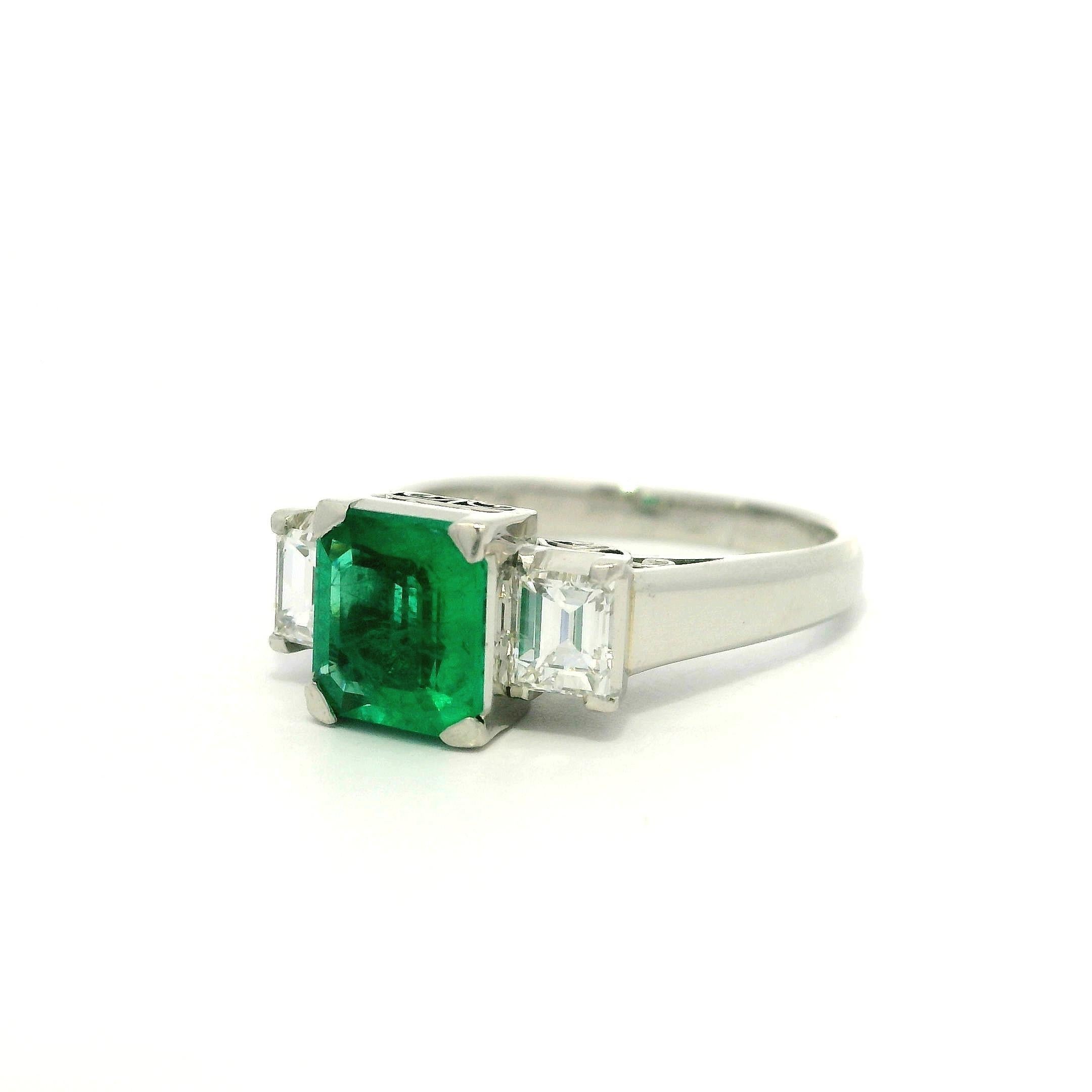 Platinum High Quality GIA 1.57ctw Step Emerald & Diamond Sides 3 Stone Ring For Sale 9