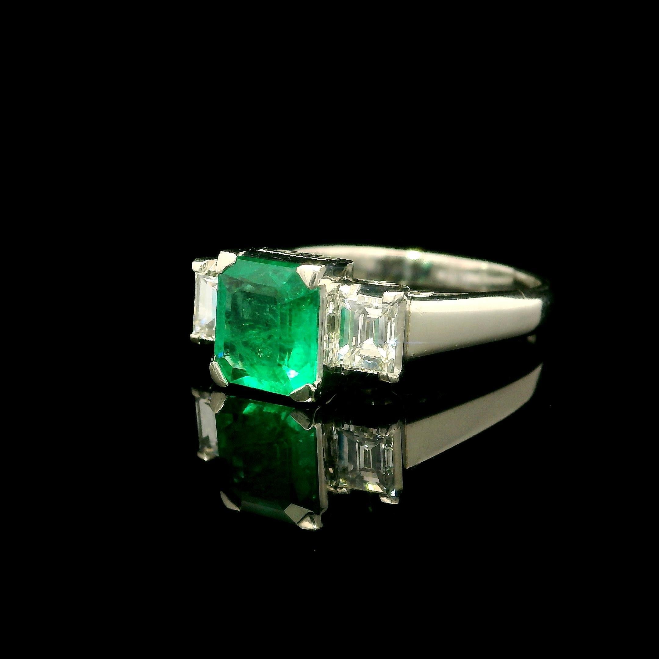 Women's Platinum High Quality GIA 1.57ctw Step Emerald & Diamond Sides 3 Stone Ring For Sale