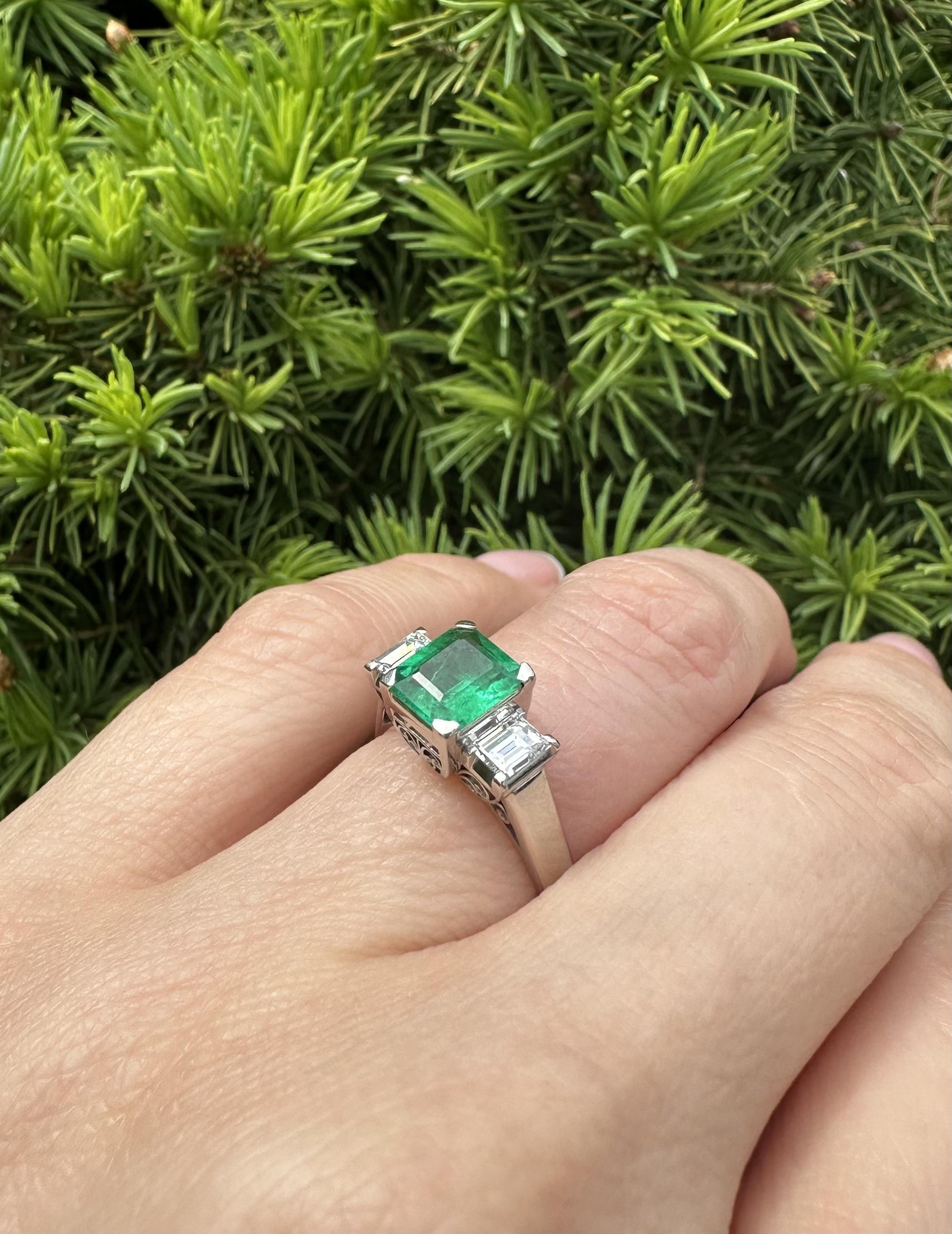 Platinum High Quality GIA 1.57ctw Step Emerald & Diamond Sides 3 Stone Ring For Sale 2