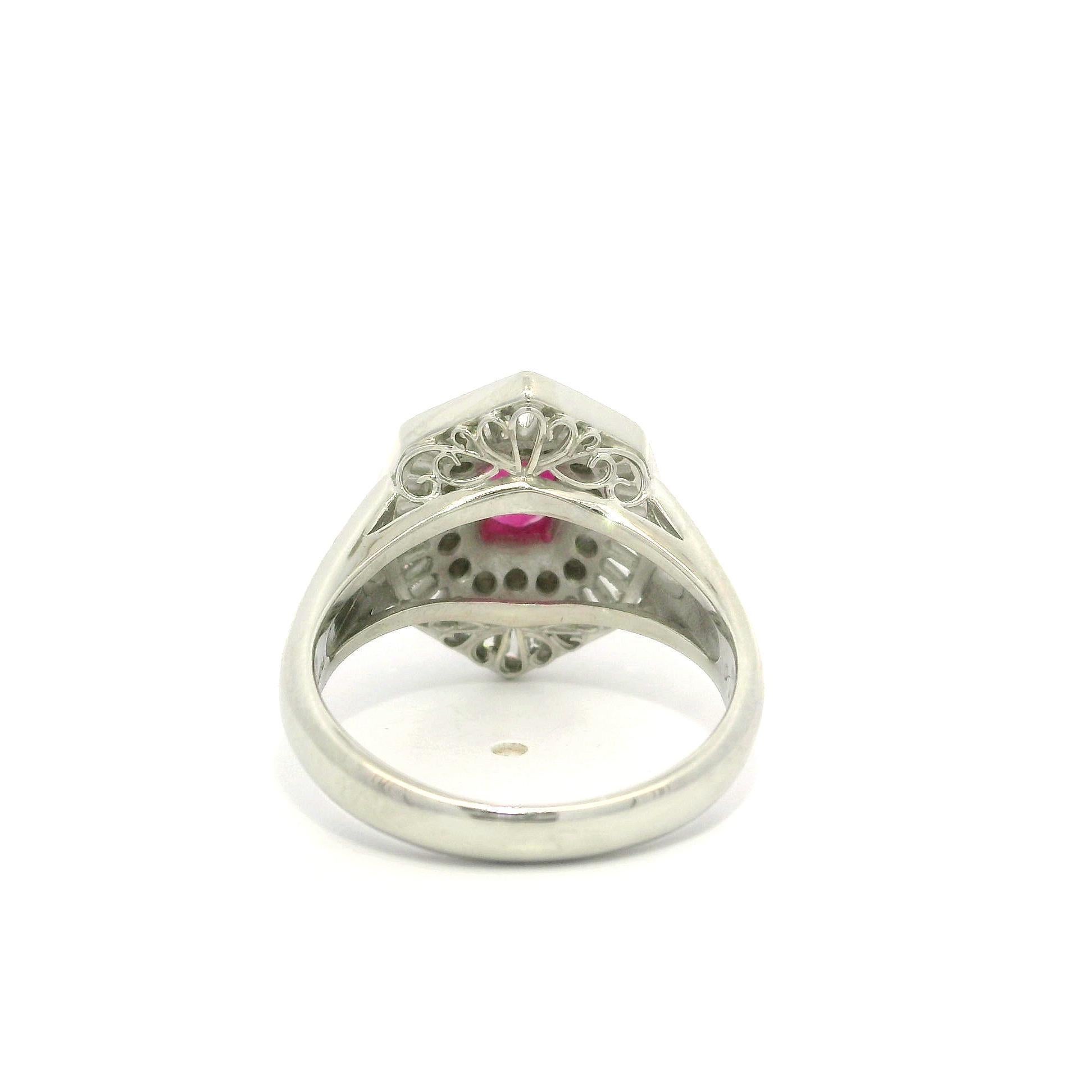 Platin Hohe Qualität GIA 2,22ct keine Hitze Oval Rubin Diamant Halo Ballerina Ring im Zustand „Hervorragend“ im Angebot in Montclair, NJ