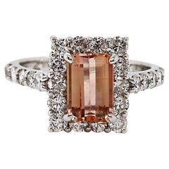 Anillo de Platino con Topacio Imperial y Diamantes
