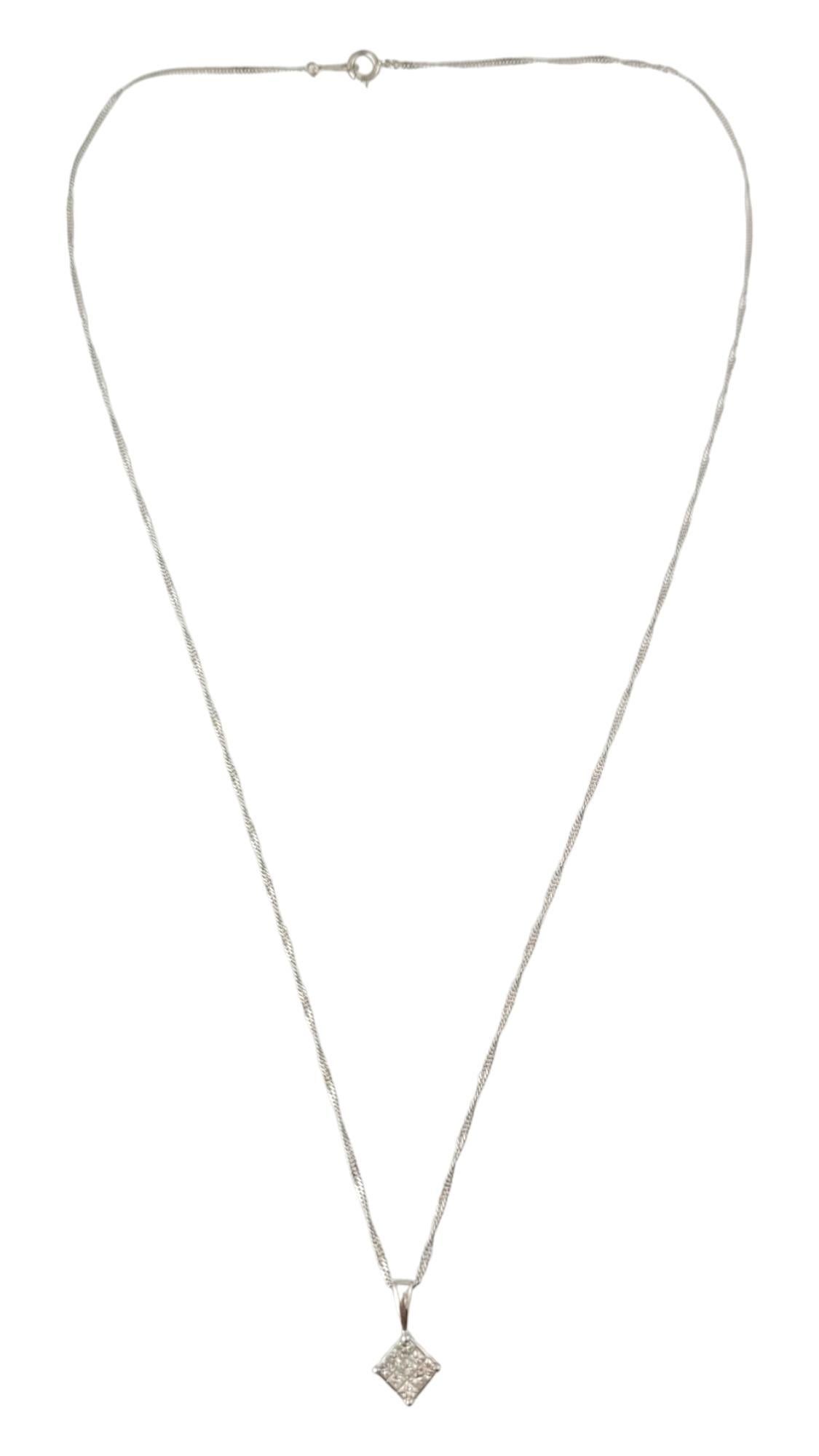 Platinum Infinity Set Diamond Pendant Necklace

This gorgeous necklace features a beautiful platinum chain with a platinum pendant that features 9 sparkling princess cut diamonds!

Approximate total diamond weight: .45 cts

Diamond color: