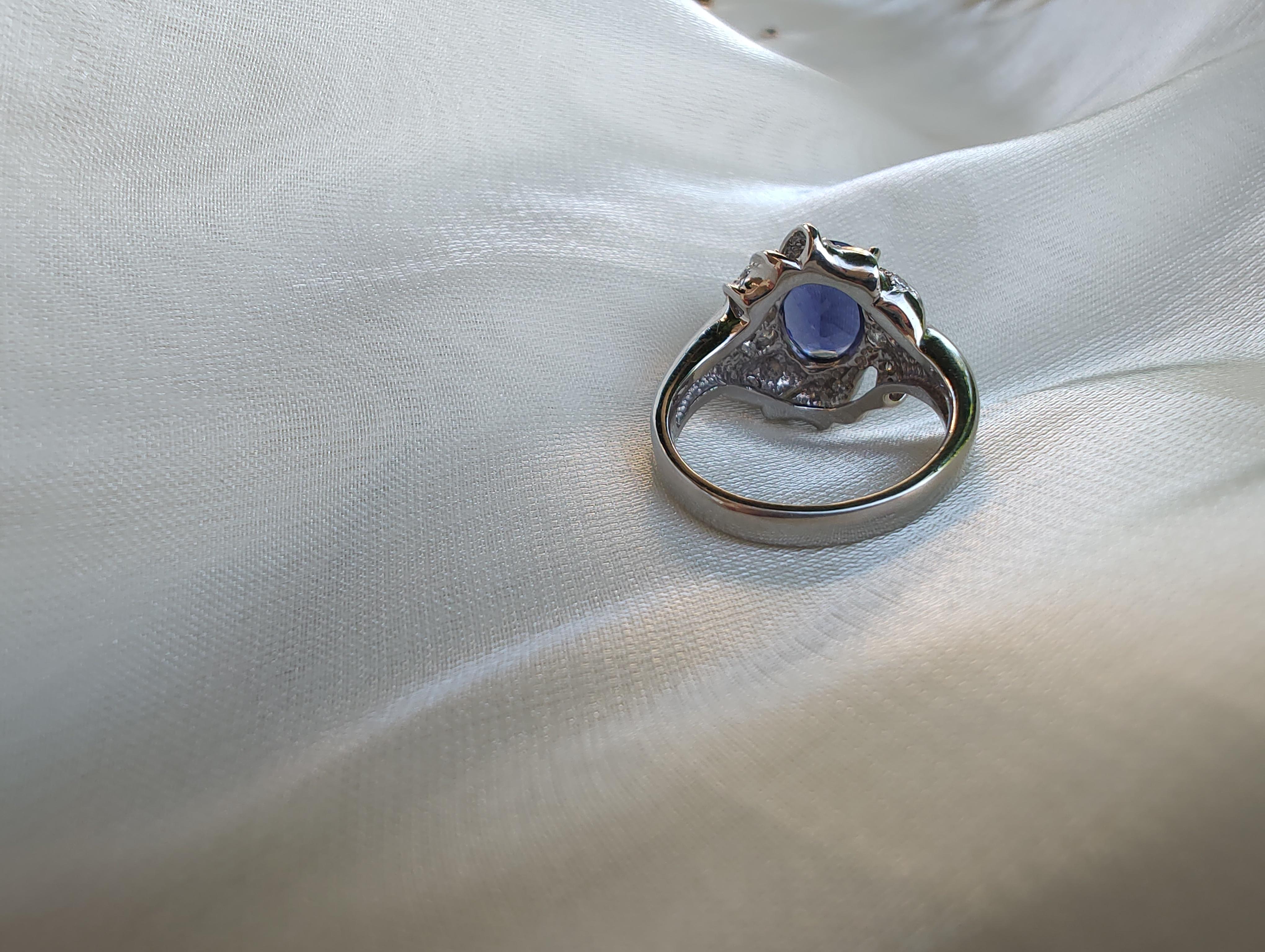 Platinum Iolite and Diamond Cocktail Ring In New Condition For Sale In LEEDERVILLE, WA