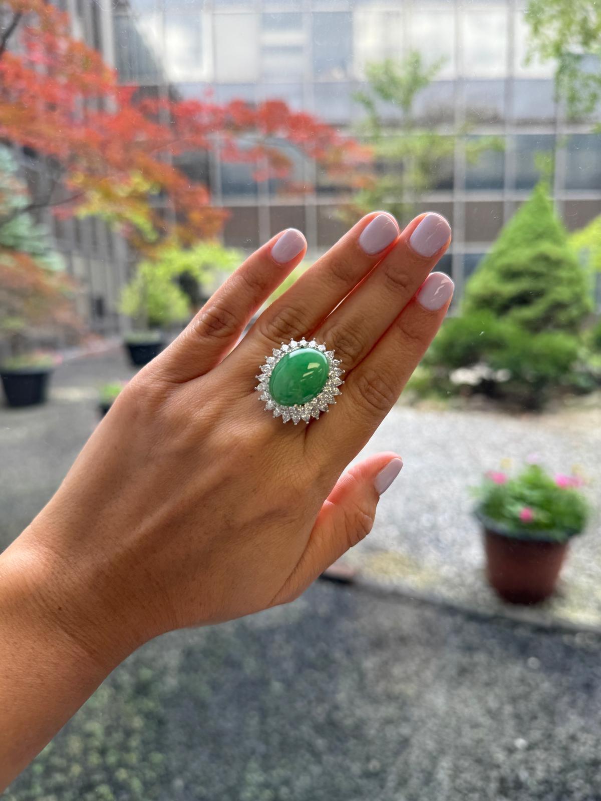 Anello con cluster di giada e diamanti in platino in vendita 9