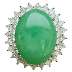 Anello con cluster di giada e diamanti in platino