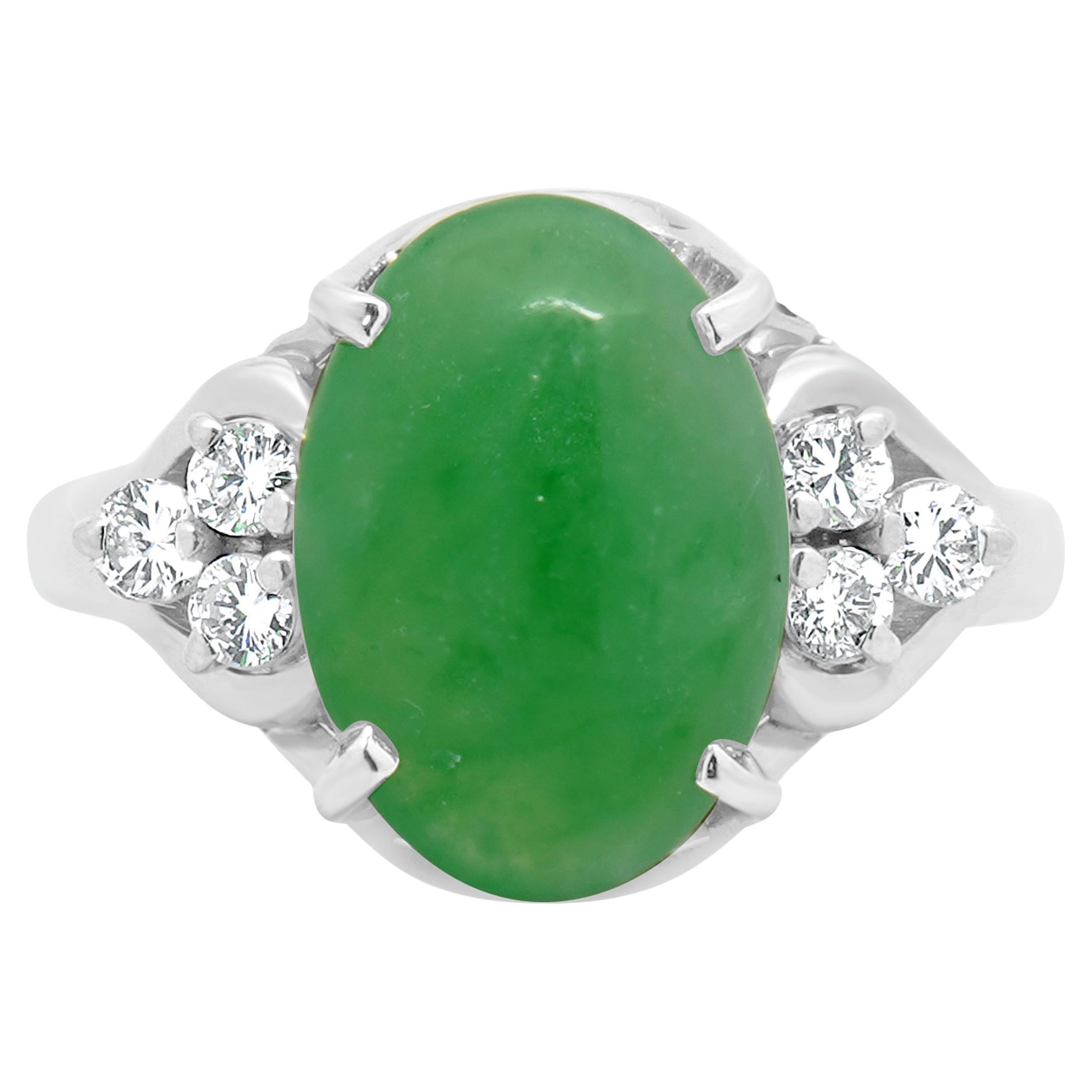 Anello di giada e diamanti in platino