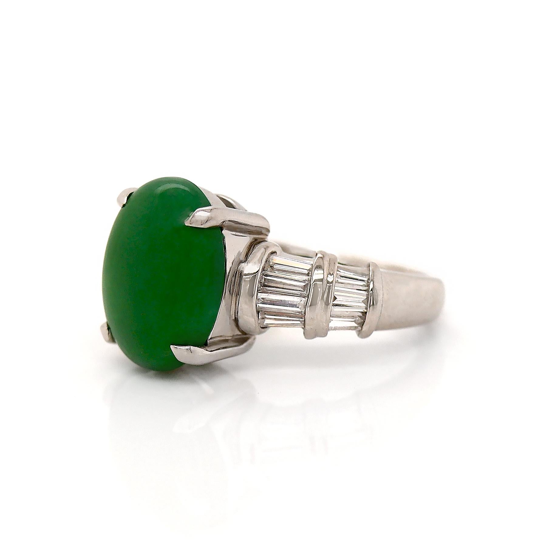 Platinum Jadeite Jade And Diamond Dress Ring In New Condition For Sale In Sydney, NSW