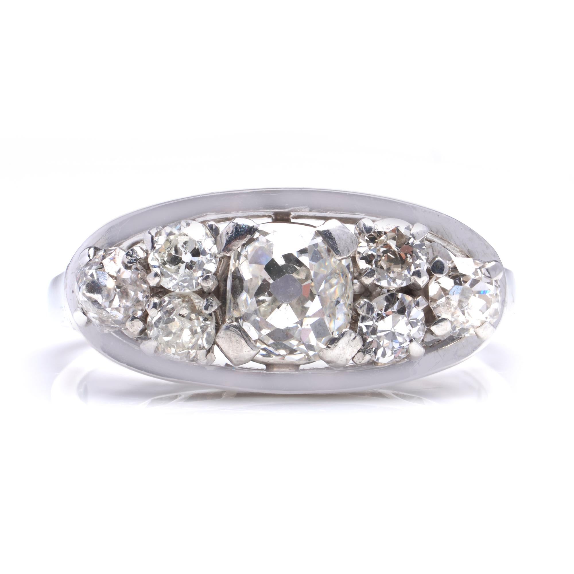 Platinum Ladies' Ring Set with 1.76 Carats Old, Mine Cut Diamonds For Sale 1