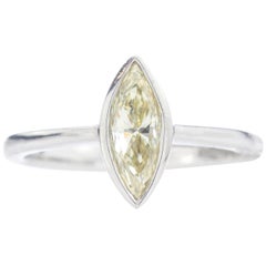 Platinum Ladies Ring with Marquise Brilliant Diamond