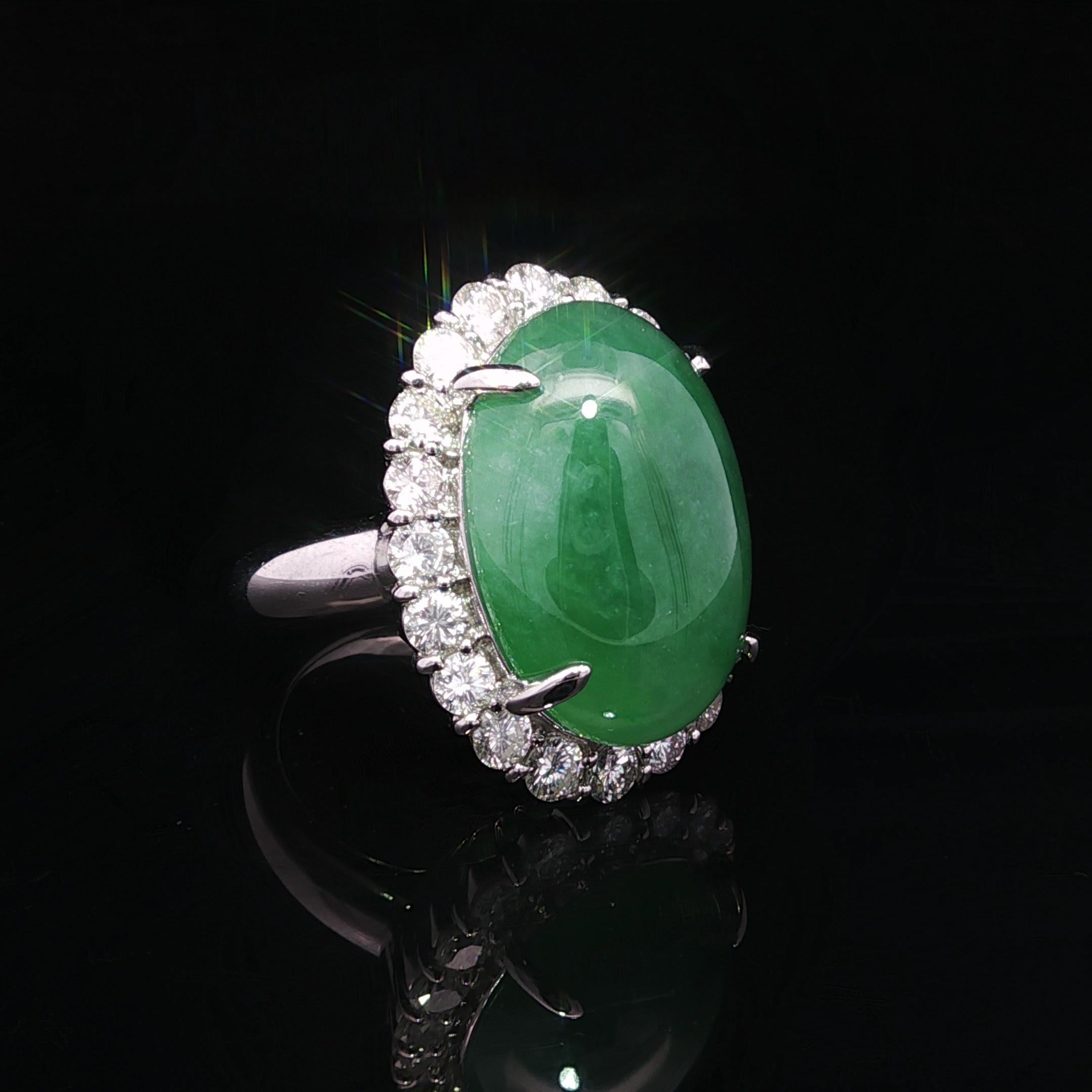 Platin große GIA 24,03ctw Burma Grün A Jade w / Diamant Halo schweren Ring (Cabochon) im Angebot