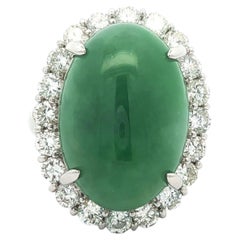 Grande anello in platino GIA 24,03ctw di giada Burma Green A con aureola di diamante