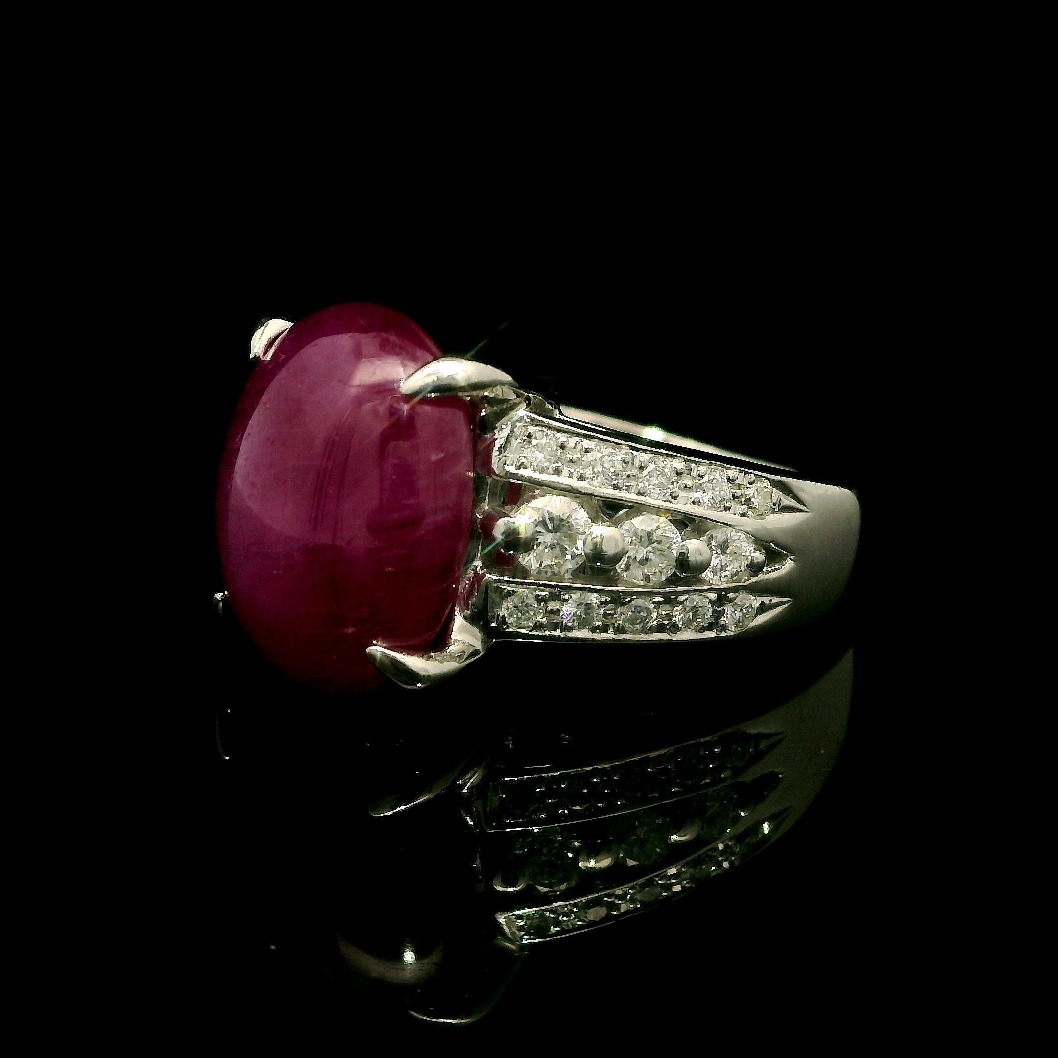 Anello cocktail in platino con cabochon ovale grande e stella di rubino da 0,44 carati con diamante in vendita 6